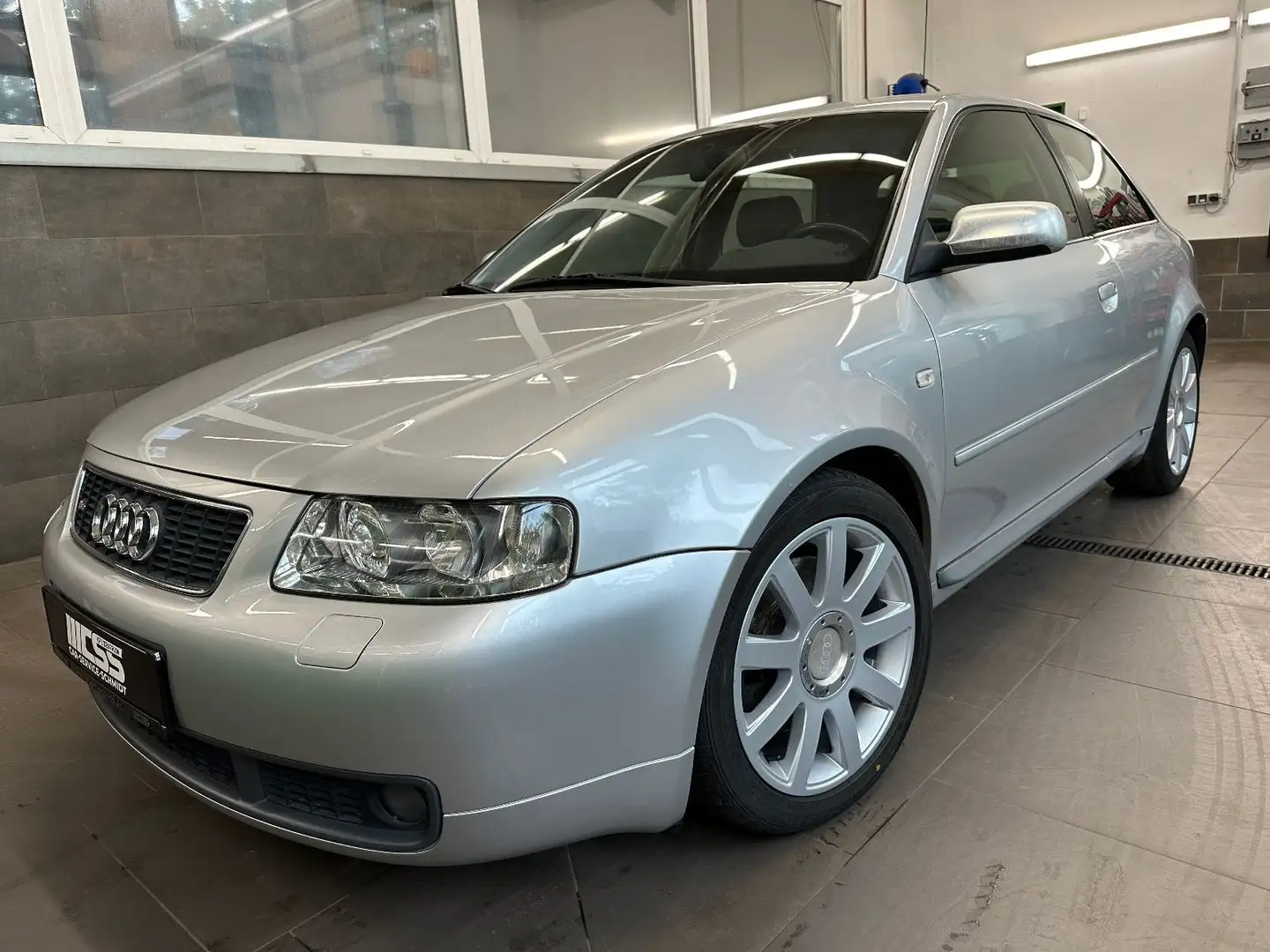 Audi S3 1.8T Facelift ab 123€ Quattro Xenon Recaro Silber - 1