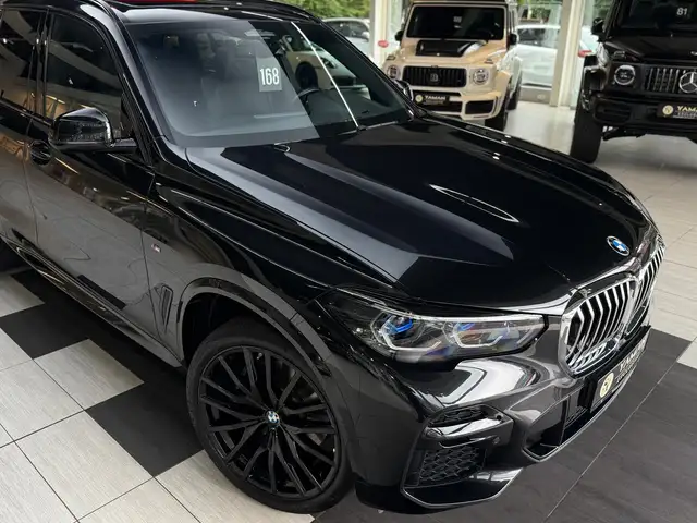BMW X5 view 5