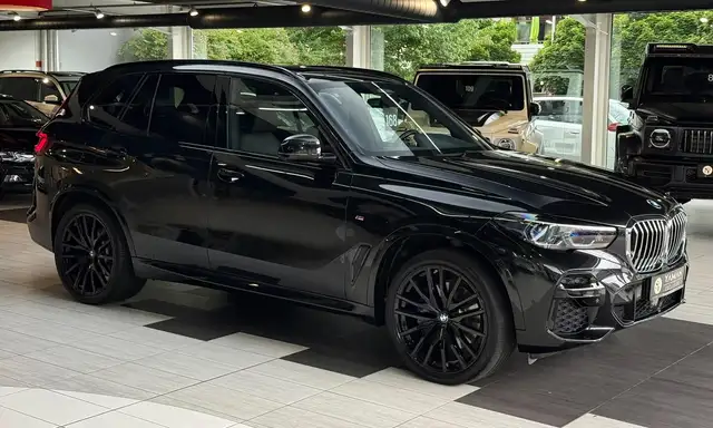 BMW X5 view 4