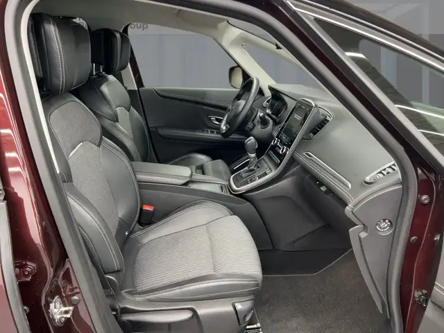 Renault Scenic view 8