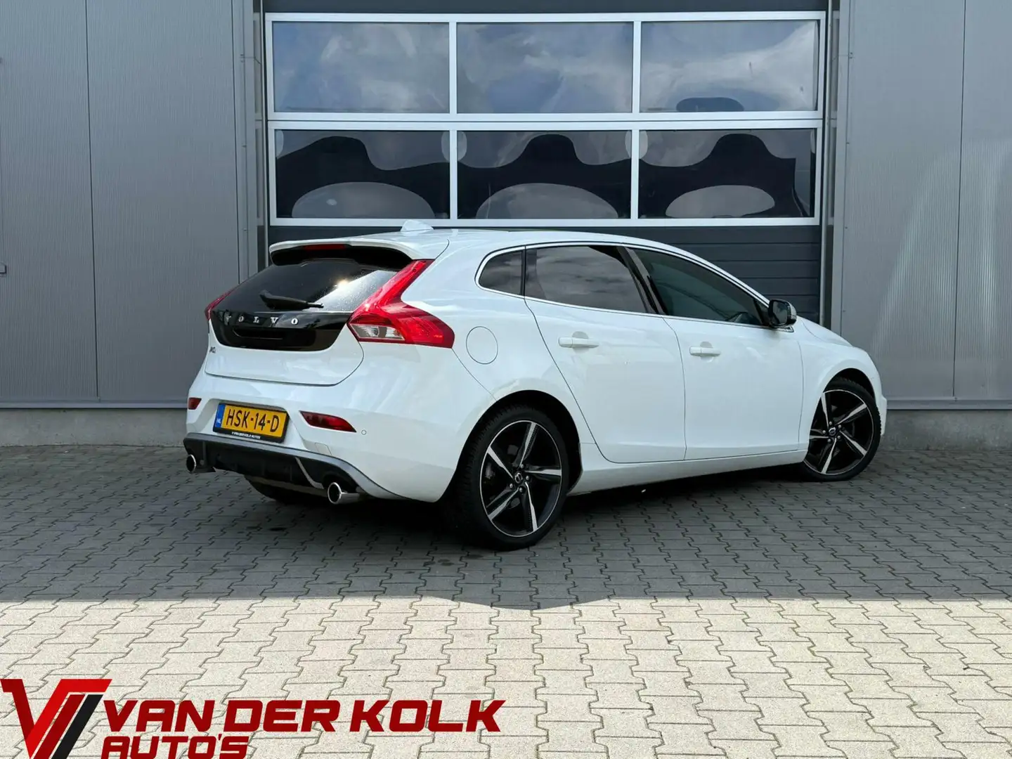 Volvo V40 1.6 T2 R-Design Panorama dak Lichtmetalen velgen n Alb - 2