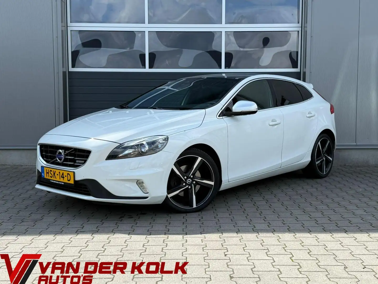 Volvo V40 1.6 T2 R-Design Panorama dak Lichtmetalen velgen n Alb - 1