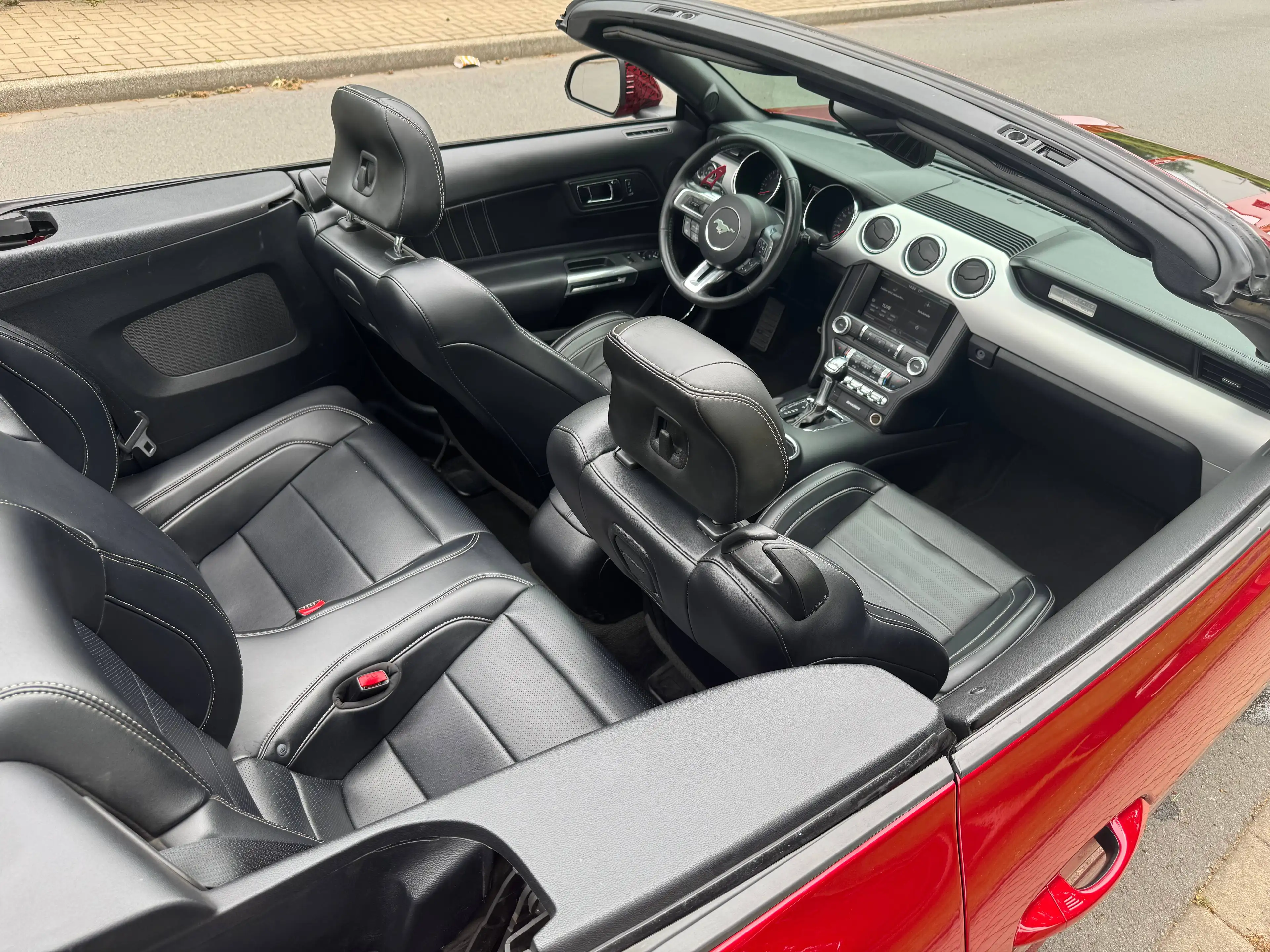 Ford Mustang GT Convertible( DEUTSCHE  AUSFÜHRUNG) — photo 9
