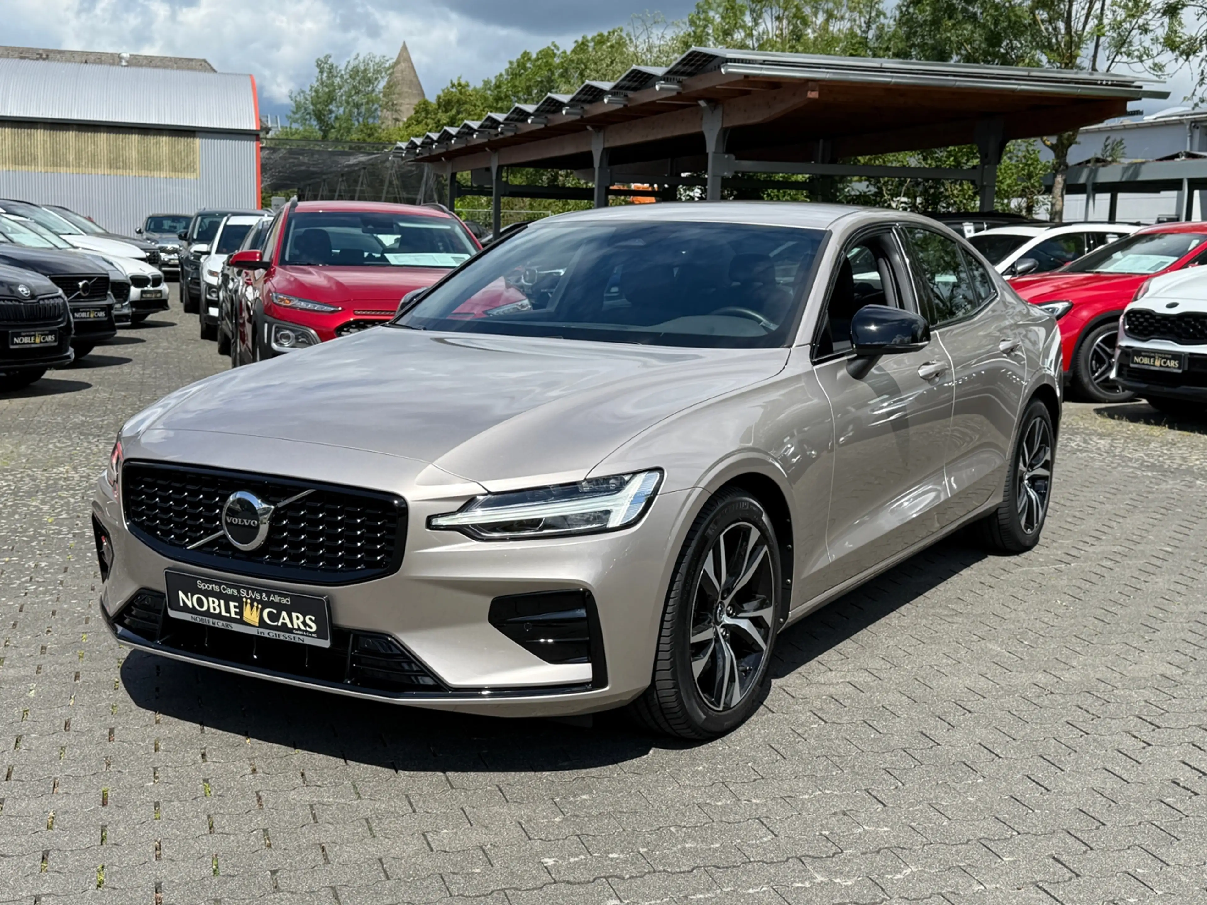 Volvo S60 B5 Plus Dark AWD LED ALU — photo 3
