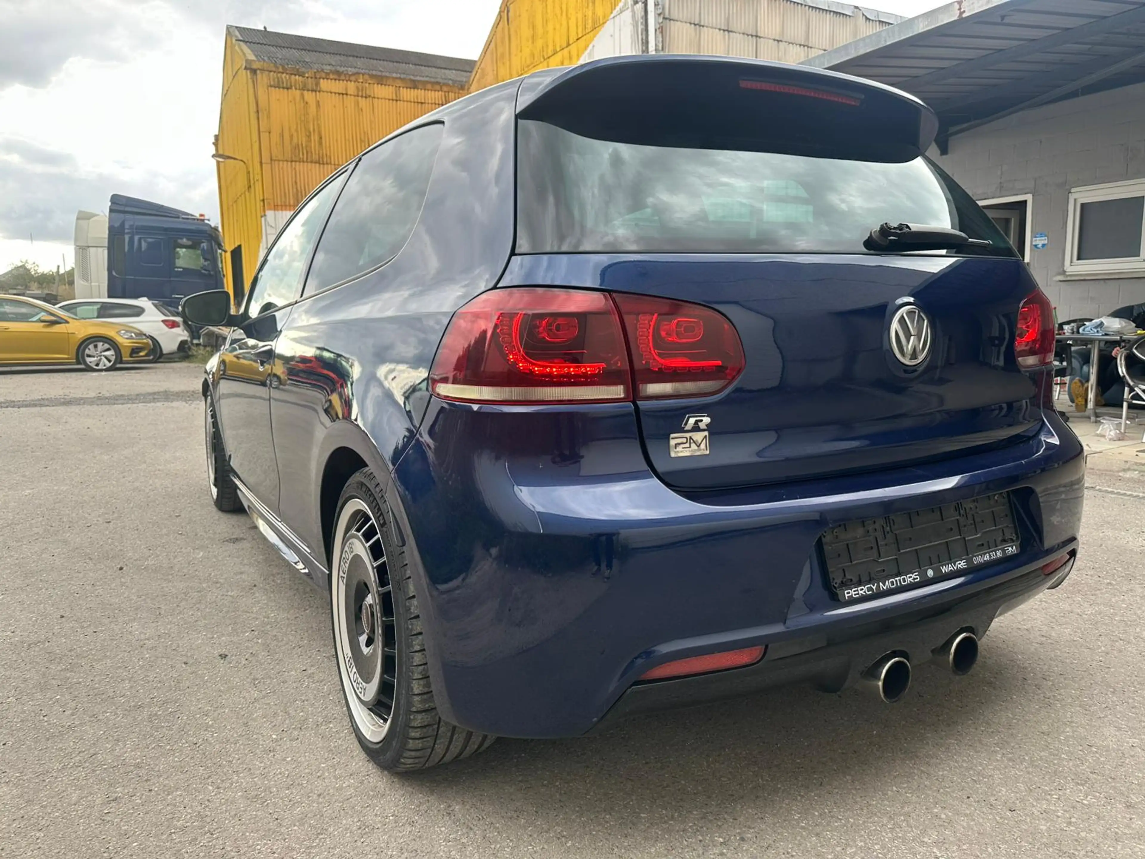 Volkswagen Golf R — photo 4
