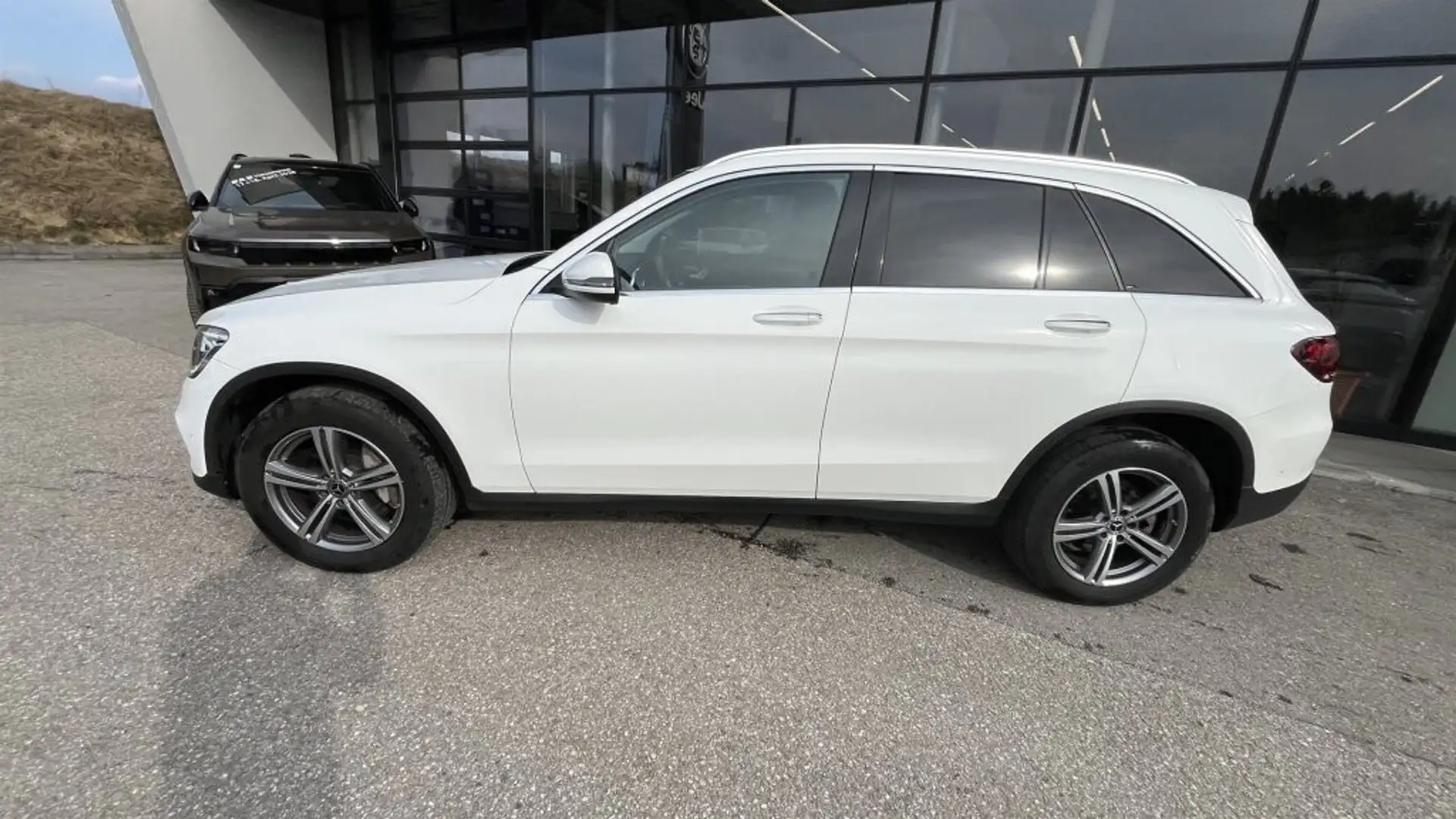 Mercedes-Benz GLC 300 de PHEV 4Matic Weiß - 2