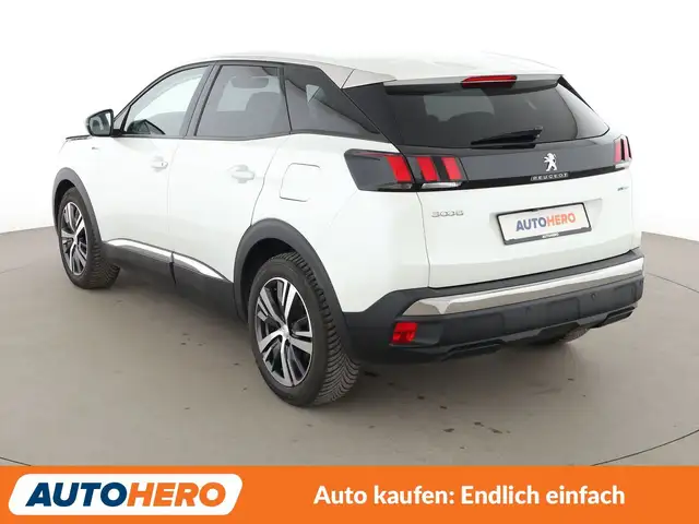 Peugeot 3008 view 4