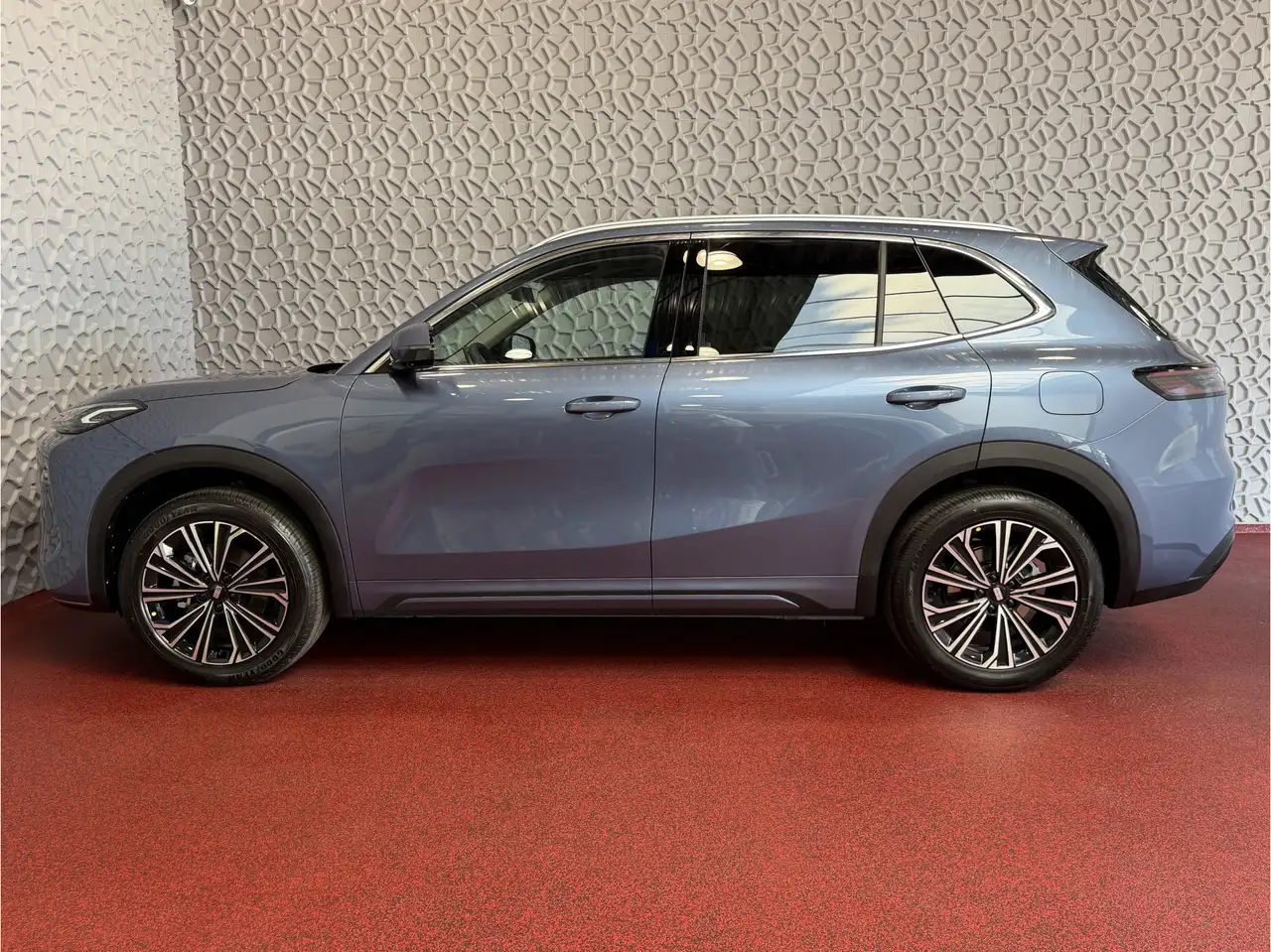 Geely Starray EM-i 2026