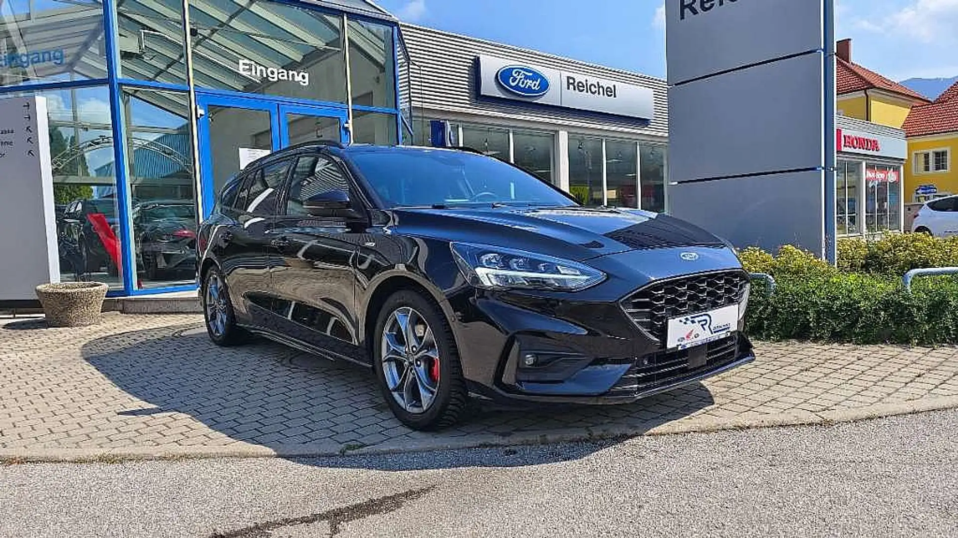 Ford Focus Traveller 1,0 EcoBoost ST-Line X Aut. #9566 Schwarz - 1