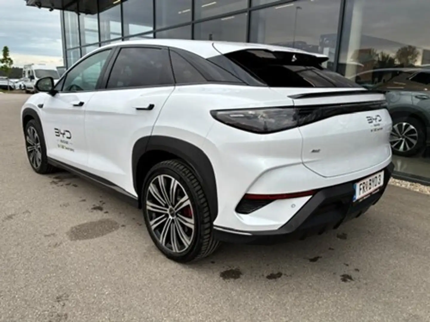 BYD Sealion 7 Excellence Österreich Paket 91.5 kWh AWD Weiß - 2