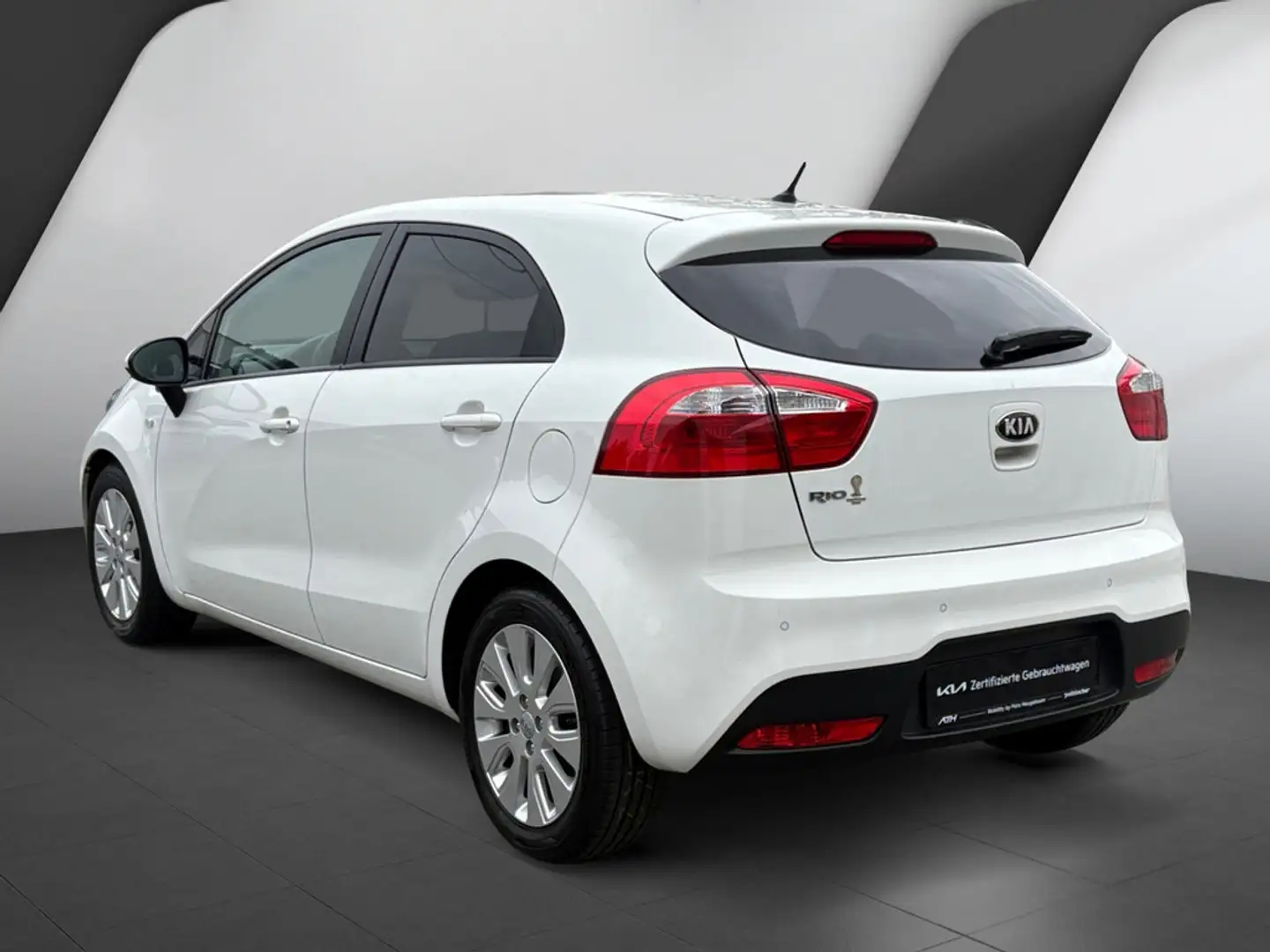 Kia Rio 1.4 FIFA World Cup Edition Fehér - 2