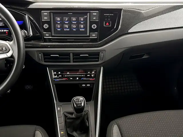 Volkswagen Polo view 11