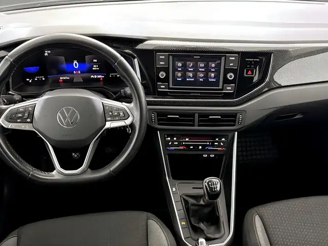 Volkswagen Polo view 8