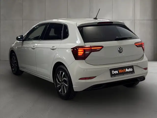 Volkswagen Polo view 4