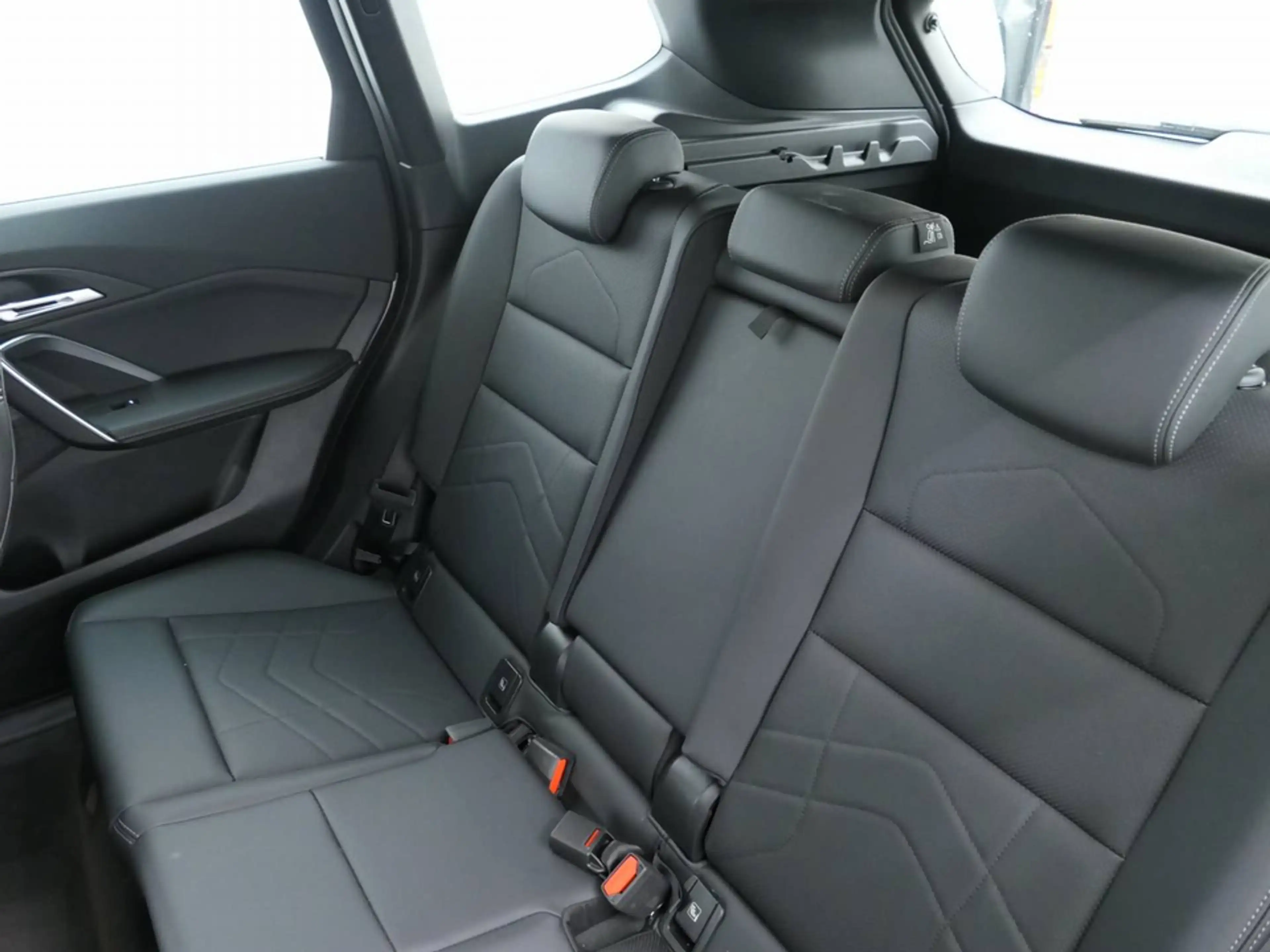 BMW X1 sDrive20i M Sportpaket adapLED Navi DA+ 19"LM — photo 12