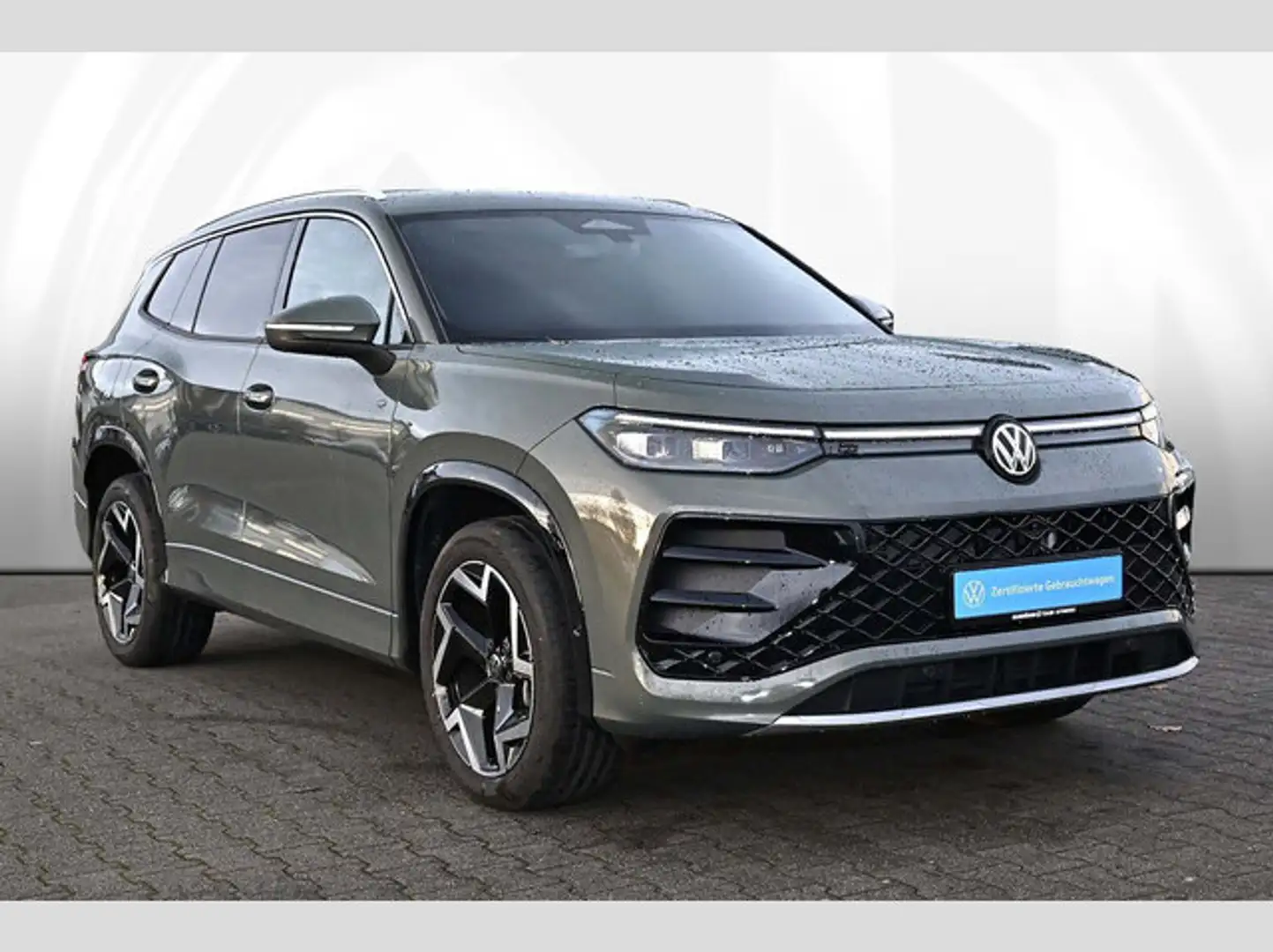 Volkswagen Tayron 2.0 l TDI DSG 4Motion R-Line eUPE 70000€ Grün - 2