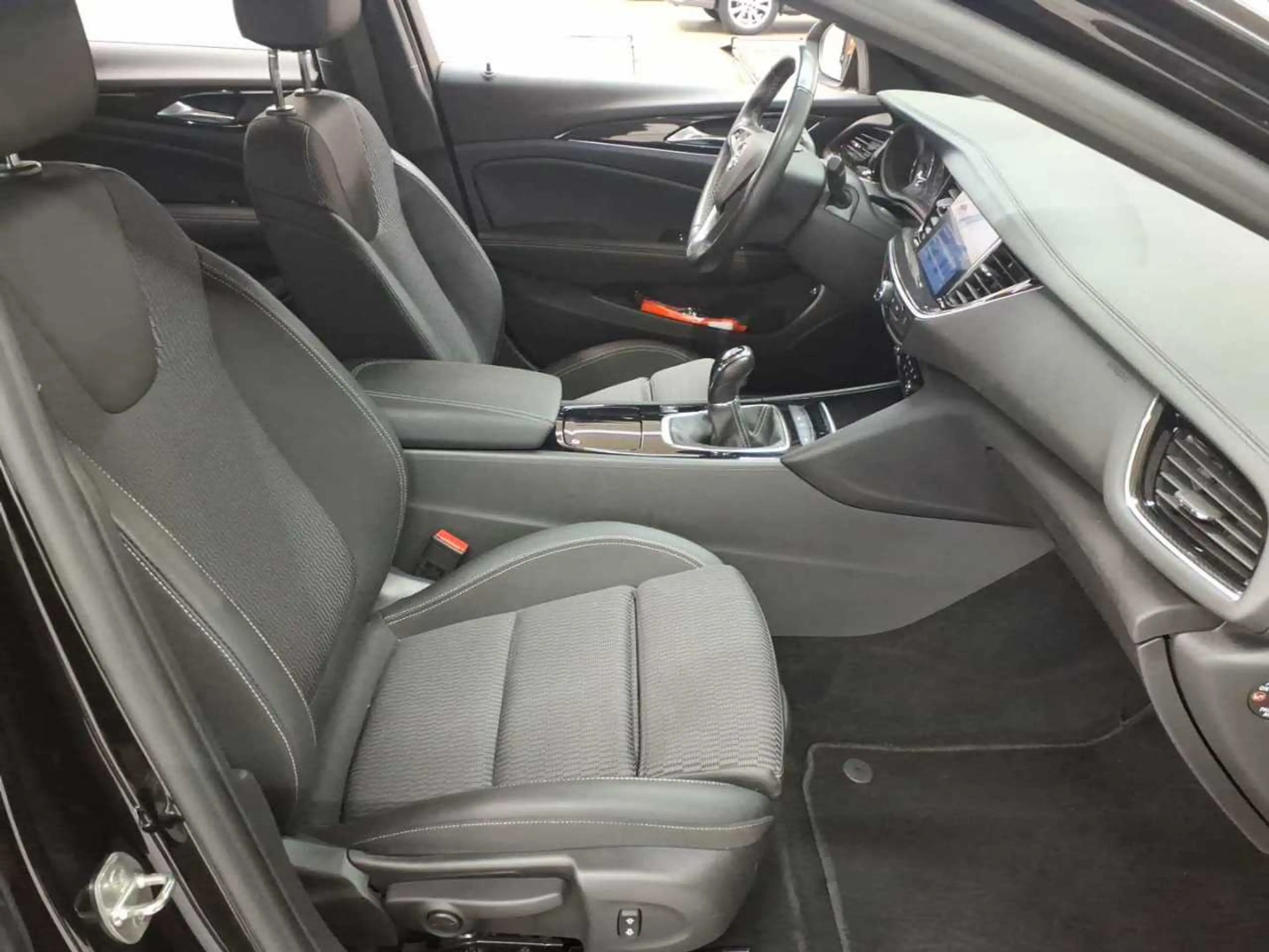 Opel Insignia Insignia ST 2.0D Business Prem. KAM — photo 8
