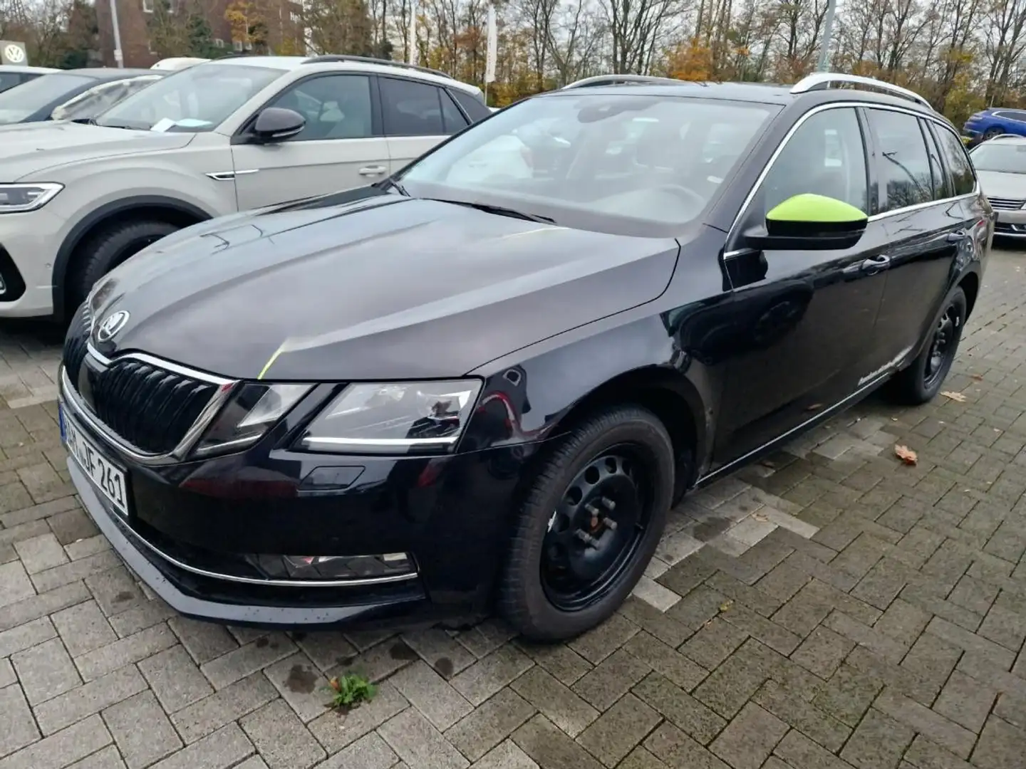 Skoda Octavia Combi Style LED PDC SITZH NAVI Travel As Schwarz - 2