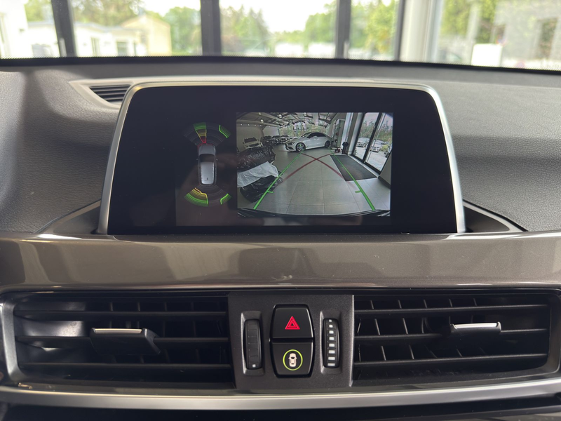 BMW X1 xDrive 20i xLine AHK*LED*RFK*LEDER*TEMPO — photo 15