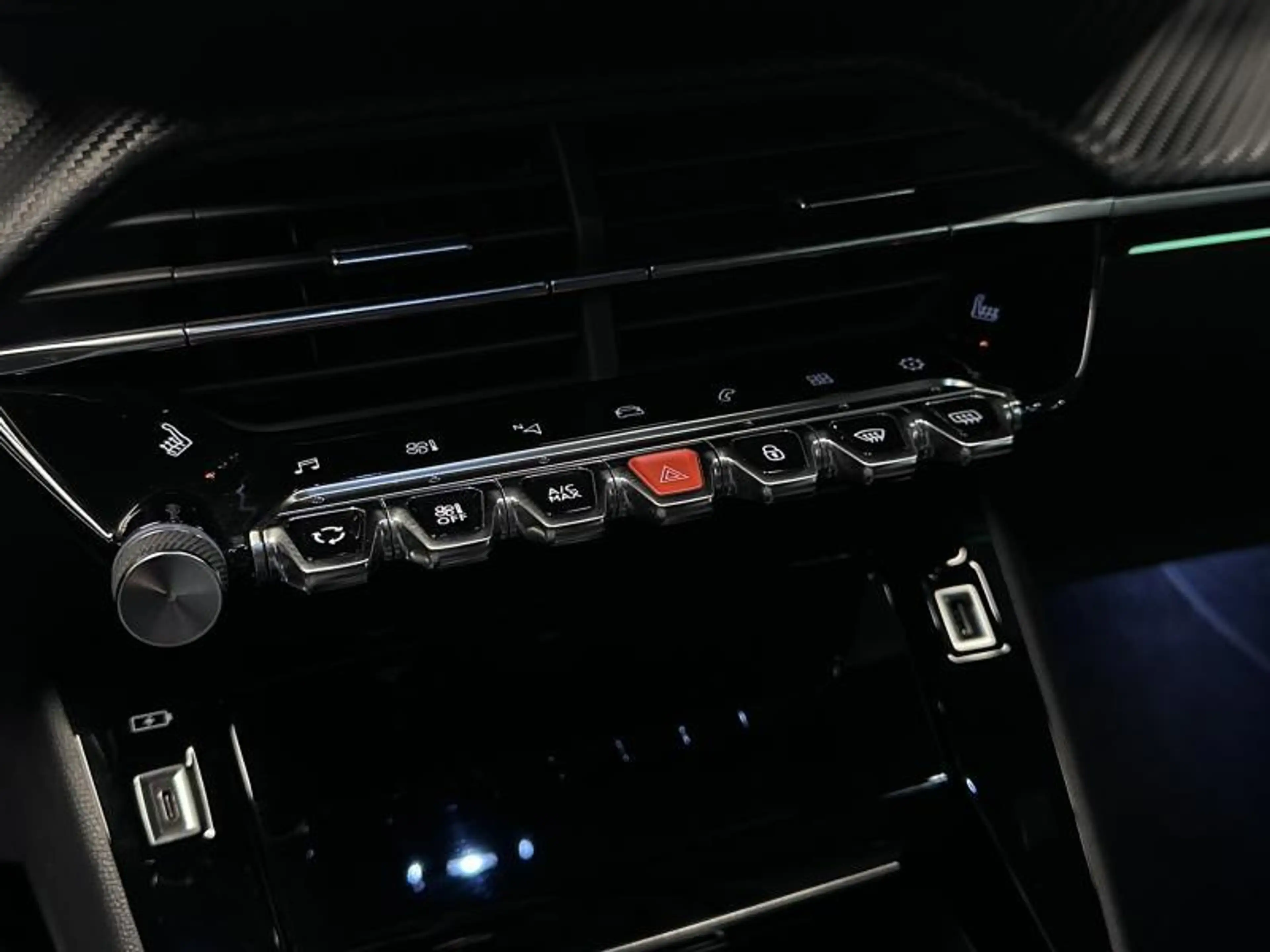 Peugeot 2008 1.2i*S&S*GT*NAVI*DAB*LED*KEYLESS* — photo 20