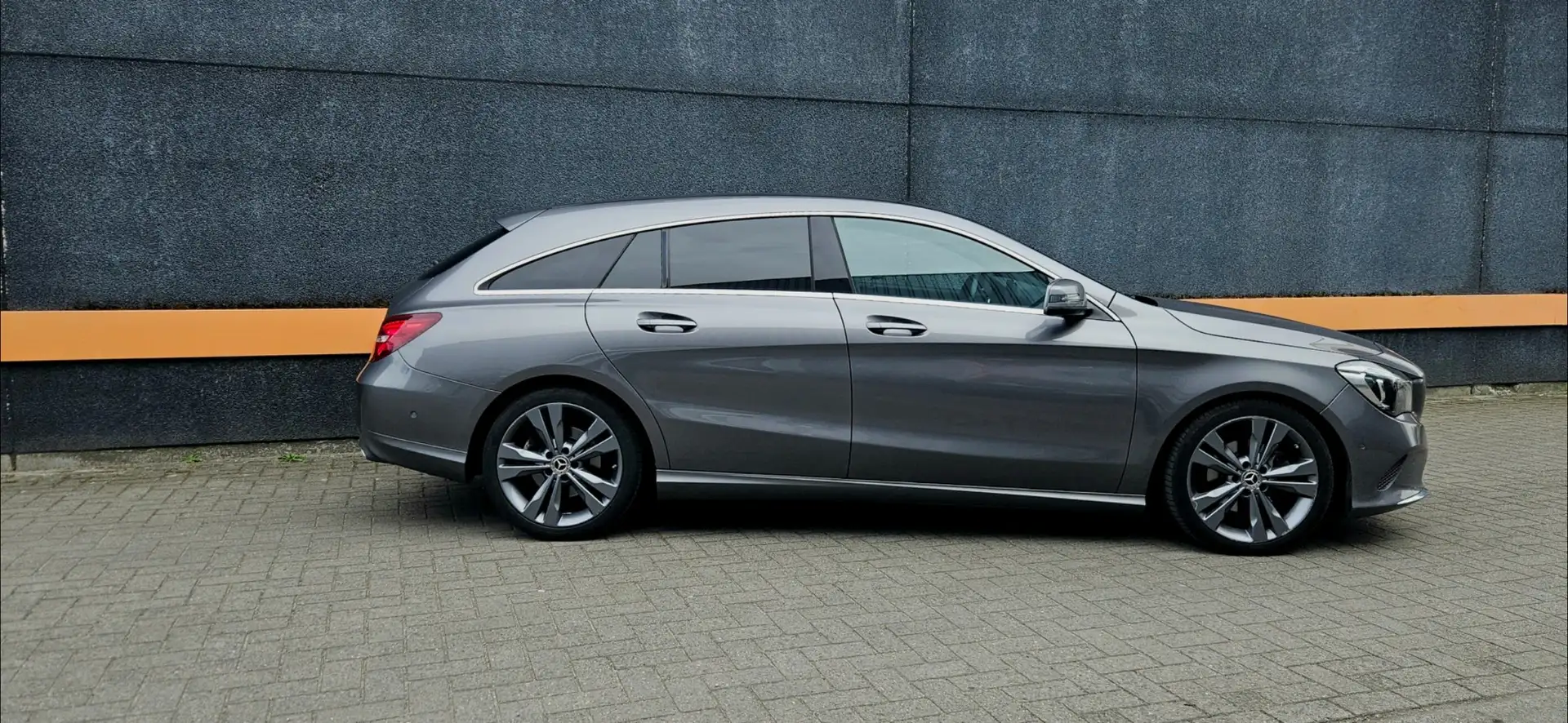 Mercedes-Benz CLA 200 d Business Solution/CAMERA/XENON/1 EIGENAAR/**FULL Gris - 2