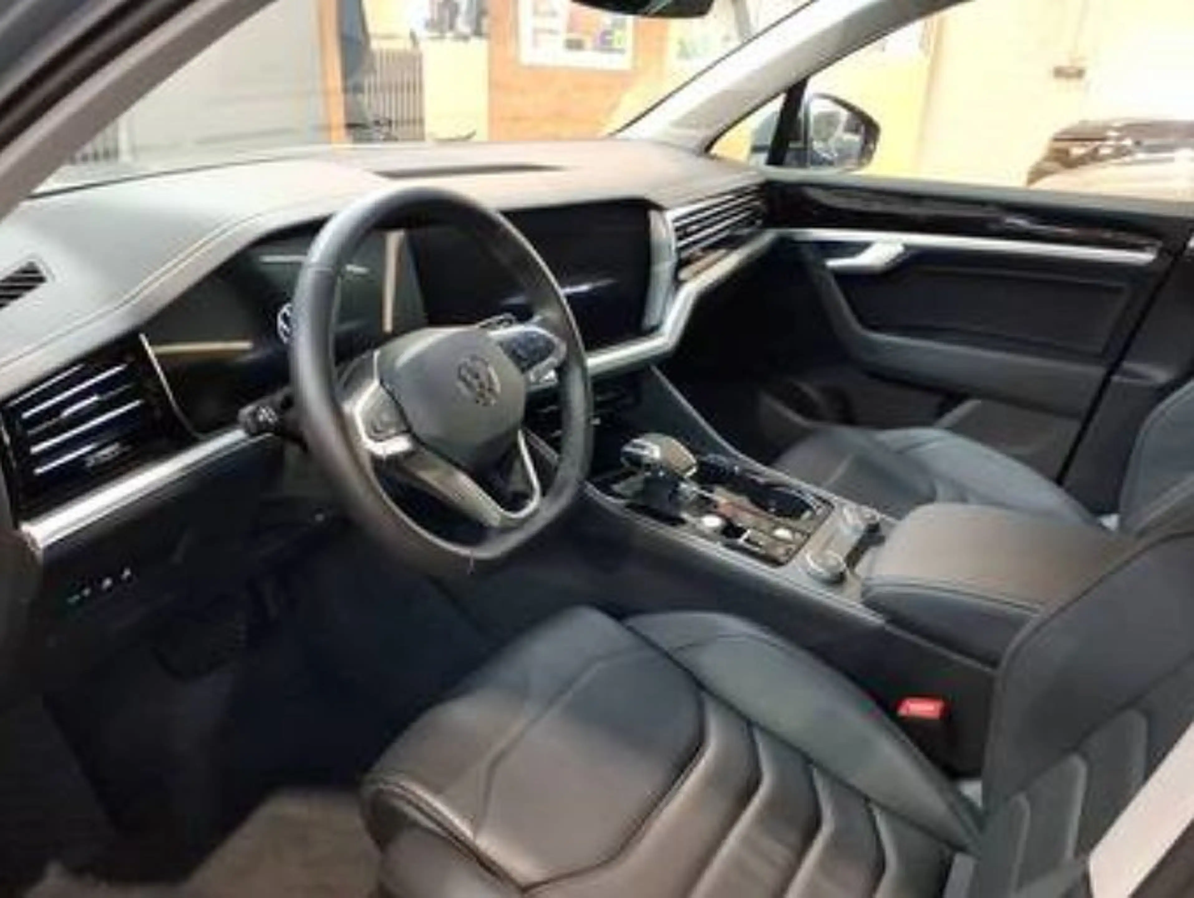 Volkswagen Touareg 3.0 TDI 4Motion LUFTFEDERUNG NAVI AHK GJ-REIFEN... — photo 3