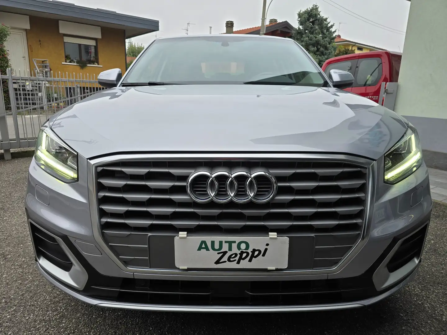 Audi Q2 1.5 TFSI 150cv S-tronic Admired/FULL LED+18"+APPLE Срібний - 2