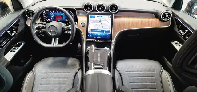 Mercedes-Benz GLC view 10