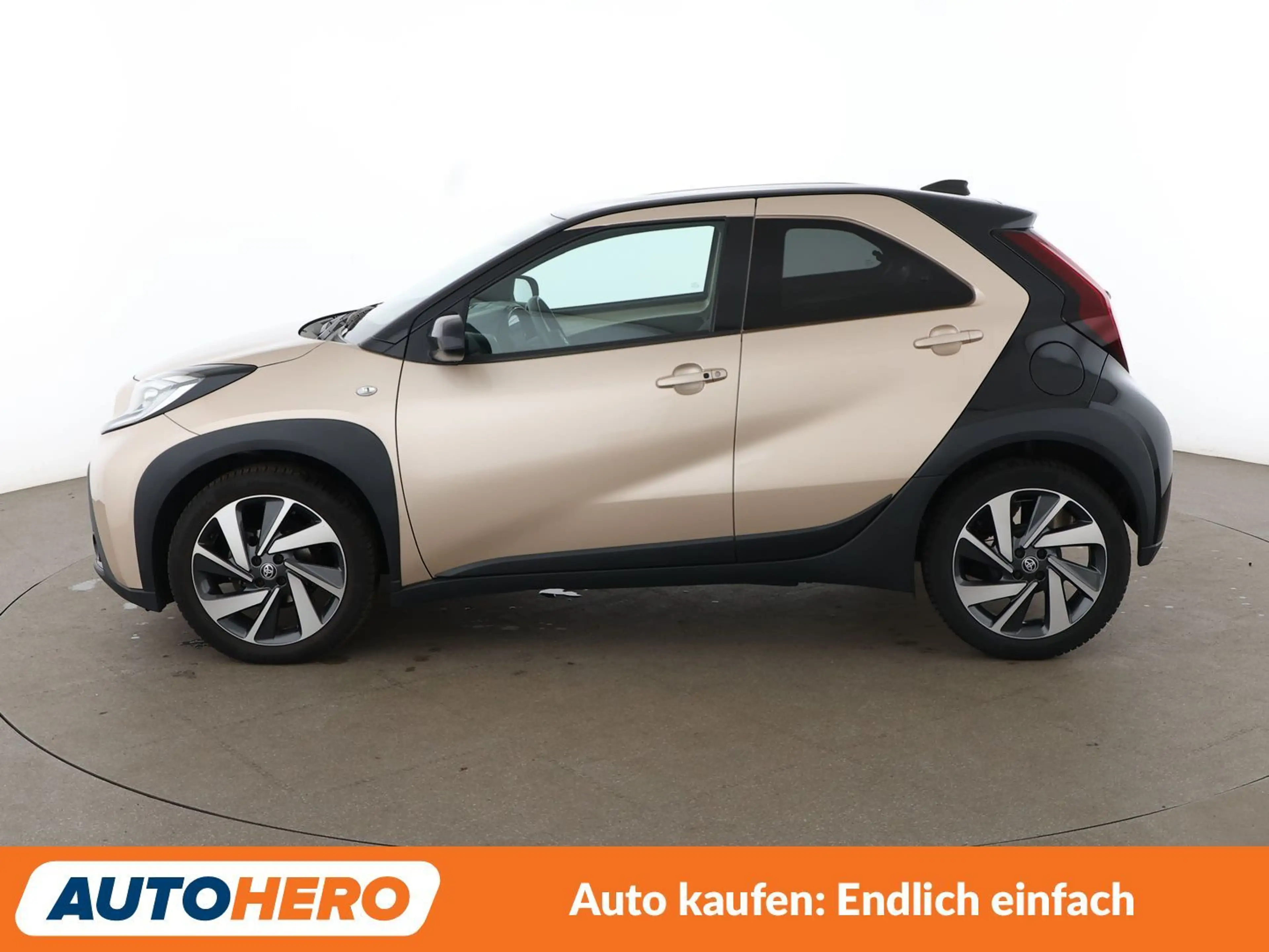 Toyota Aygo X 1.0 Explore Aut*LED*ACC*CAM*PDC*SHZ*KLIMA* — photo 3