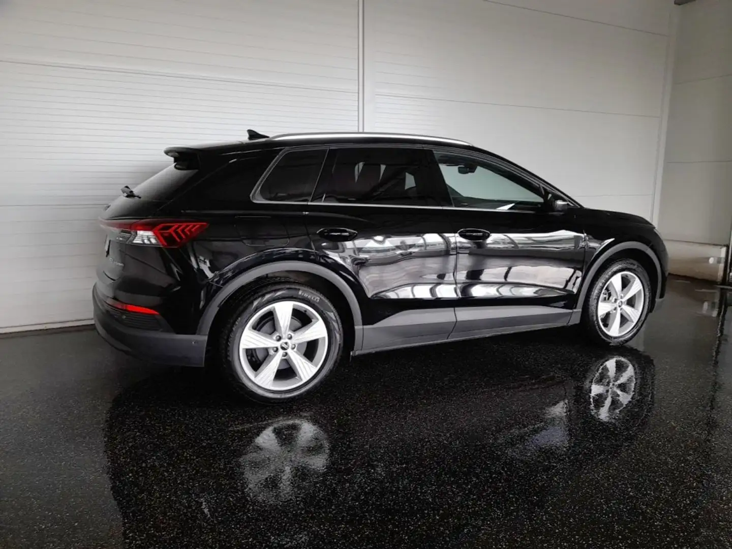 Audi Q4 e-tron 40 82kWh Aut. *VOLL LED / NAVI / 19 ZOLL / KAMERA / ACC / STANDHEIZUNG / VZ-ERKENNUNG / SPURHALTEASS.* Schwarz - 2