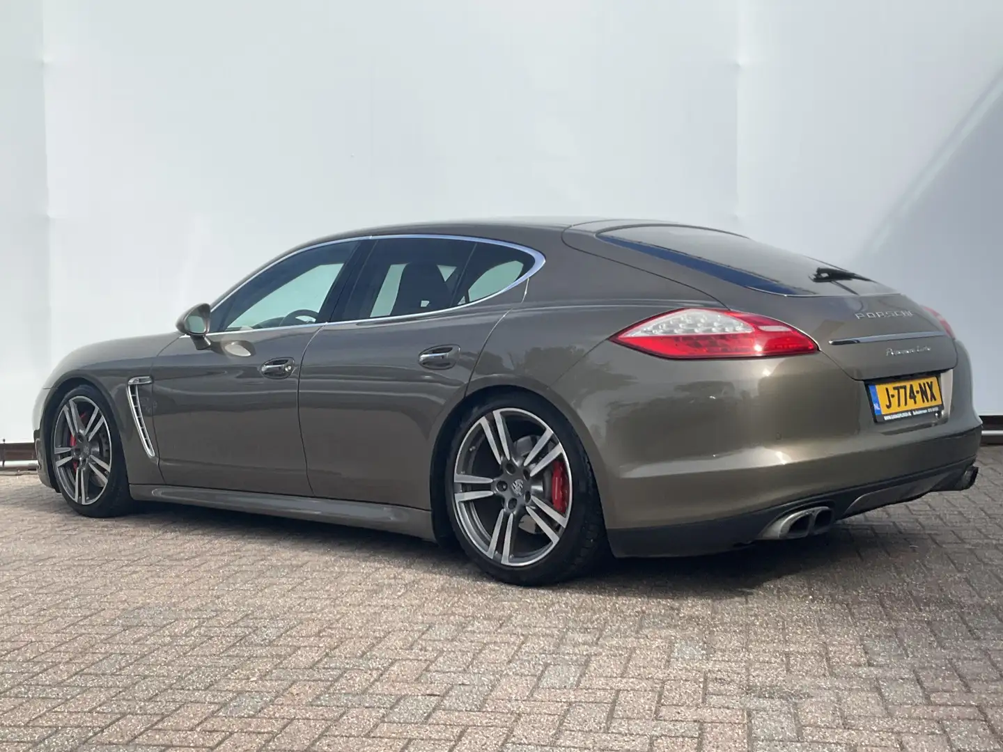 Porsche Panamera 4.8 Turbo Sportchrono Luchtvering Standkachel Carb Brązowy - 2