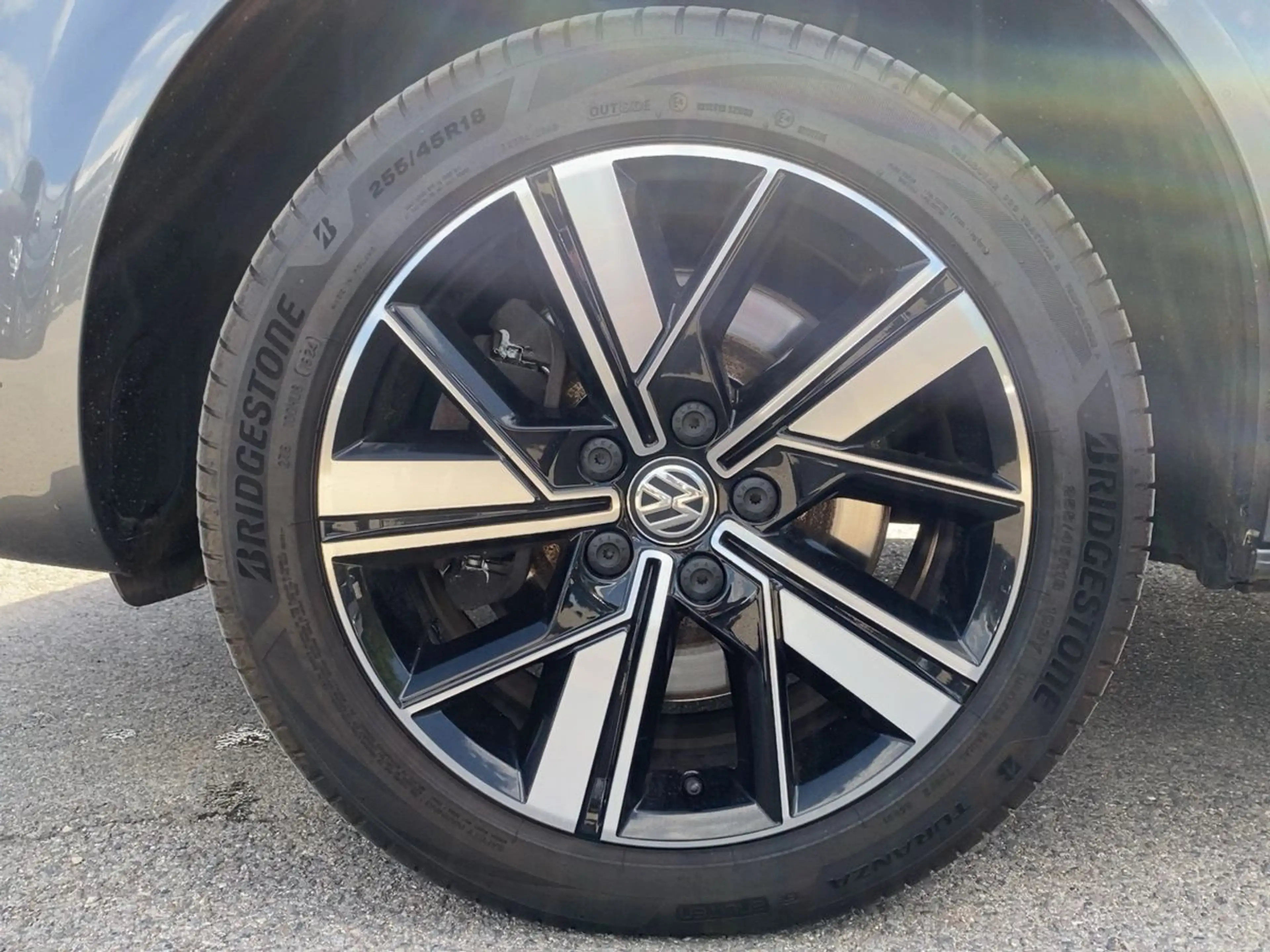 Volkswagen T6.1 Multivan 2.0 TDI DSG 4M "GENERATION SIX" AC — photo 7