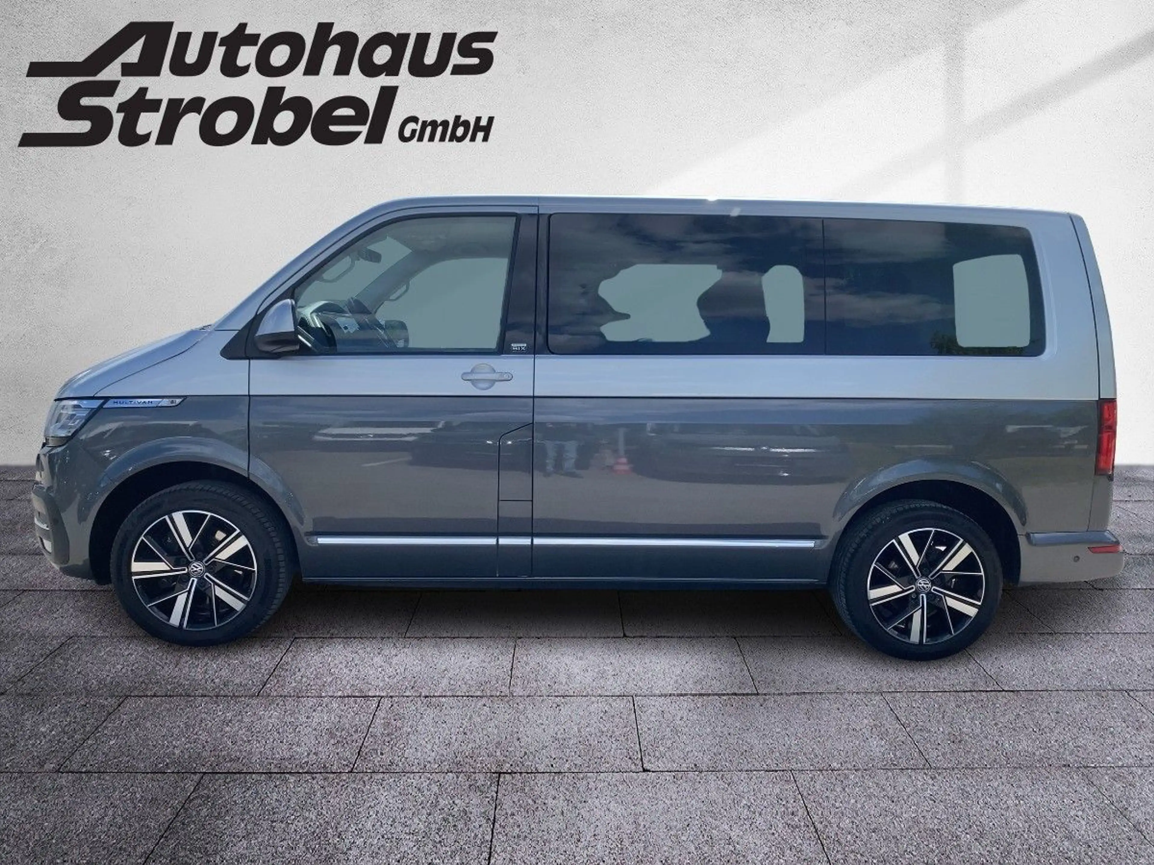Volkswagen T6.1 Multivan 2.0 TDI DSG 4M "GENERATION SIX" AC — photo 3