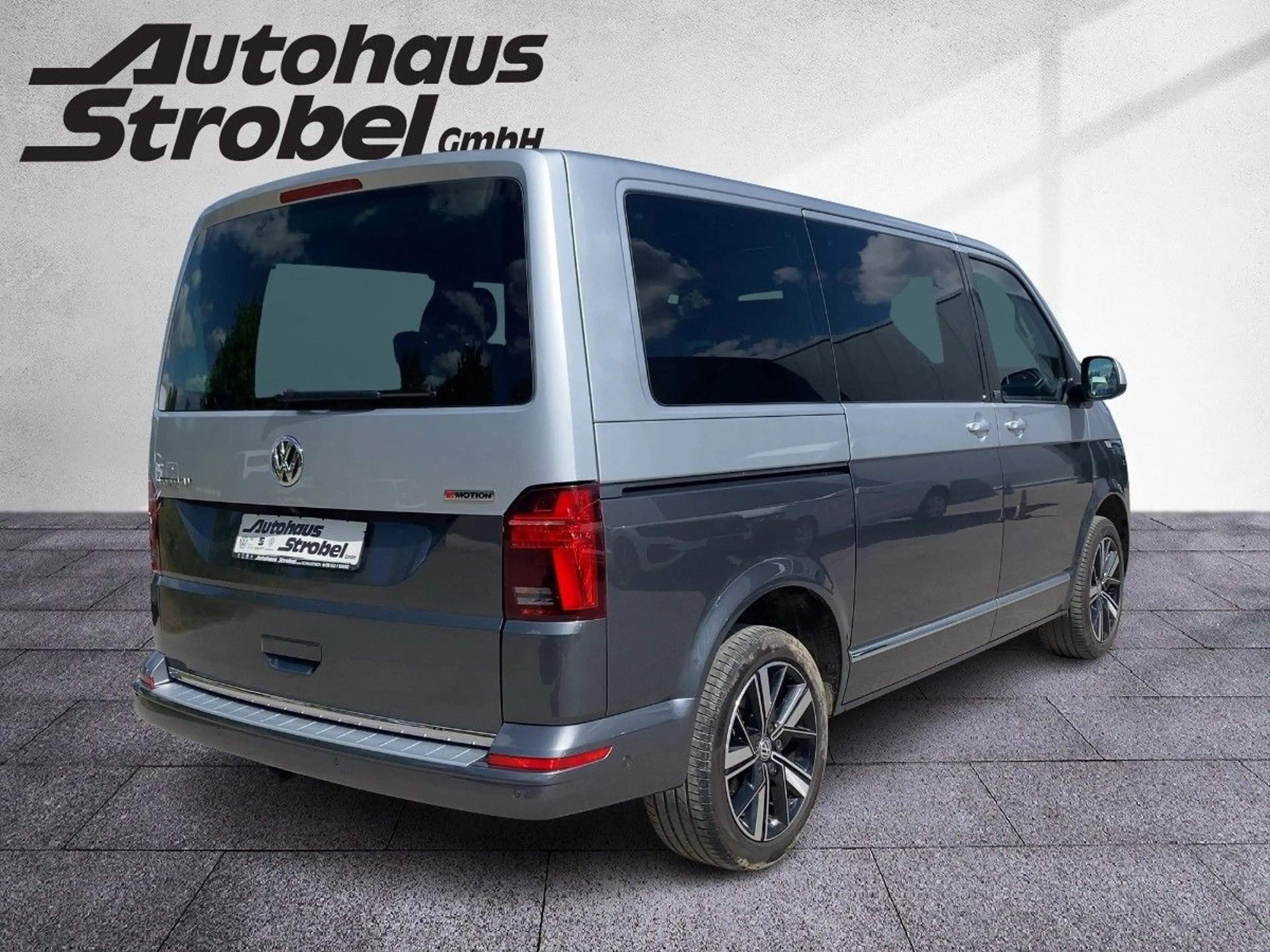 Volkswagen T6.1 Multivan 2.0 TDI DSG 4M "GENERATION SIX" AC — photo 5