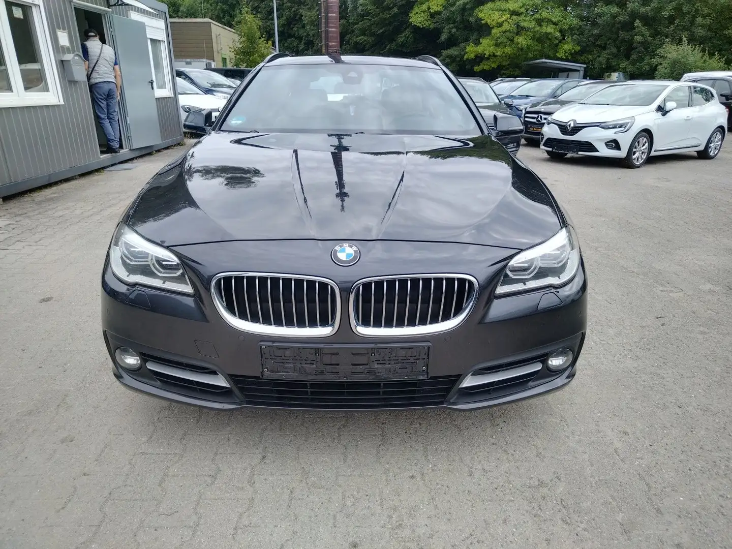 BMW 535 Touring 535 d xDrive+LEDER+NAVI+CAM+PANO+SHZ+EU6 Šedá - 2