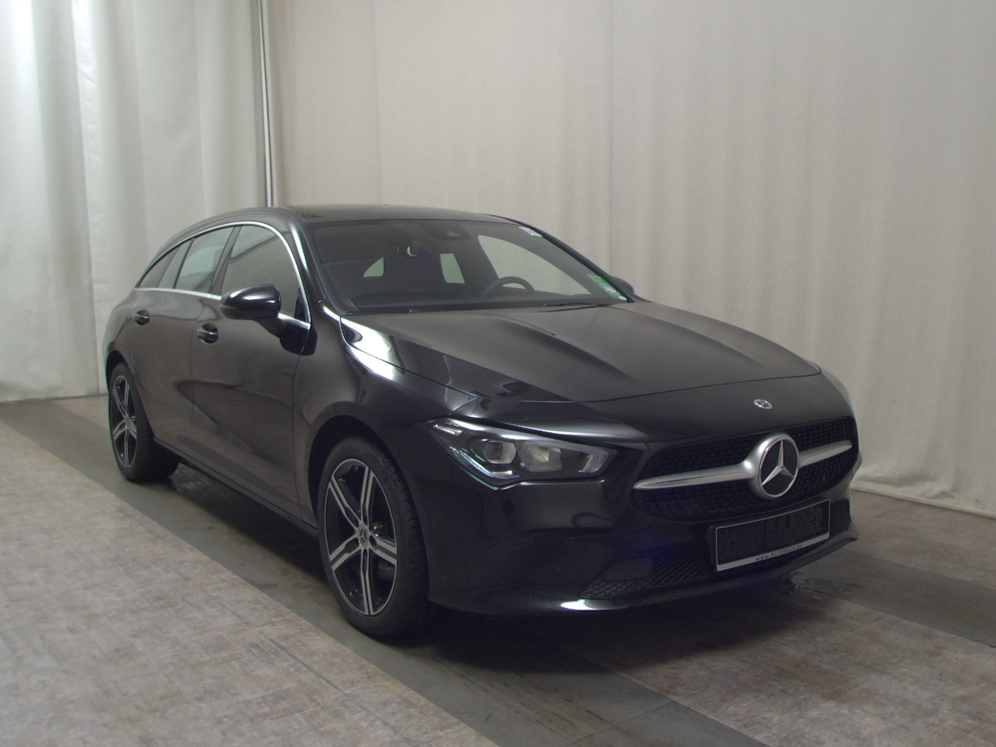 Mercedes-Benz CLA 200 SB d T-Leder Navi LED Pano — photo 3