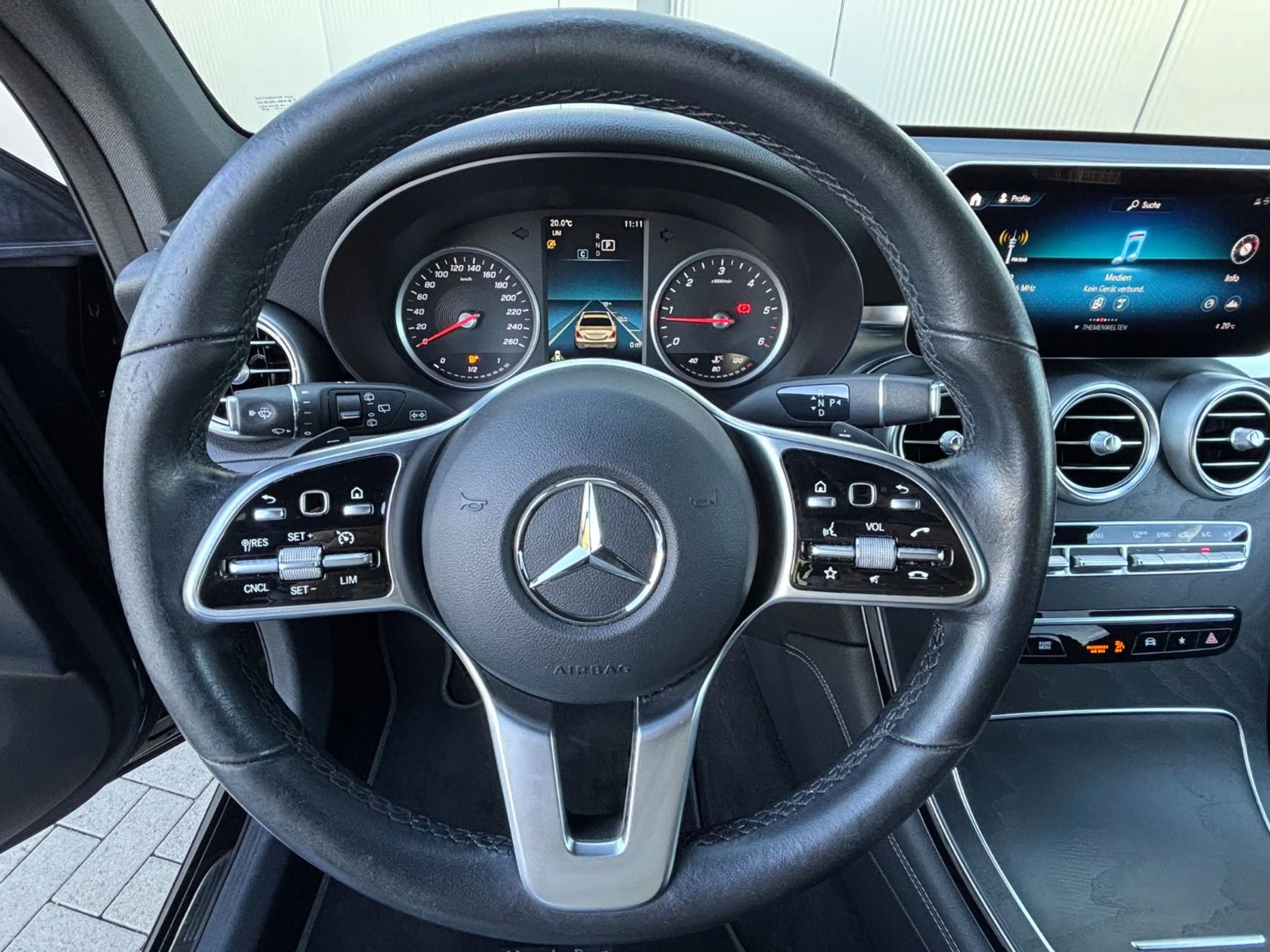 Mercedes-Benz GLC 200 d 4Matic Facelift — photo 14