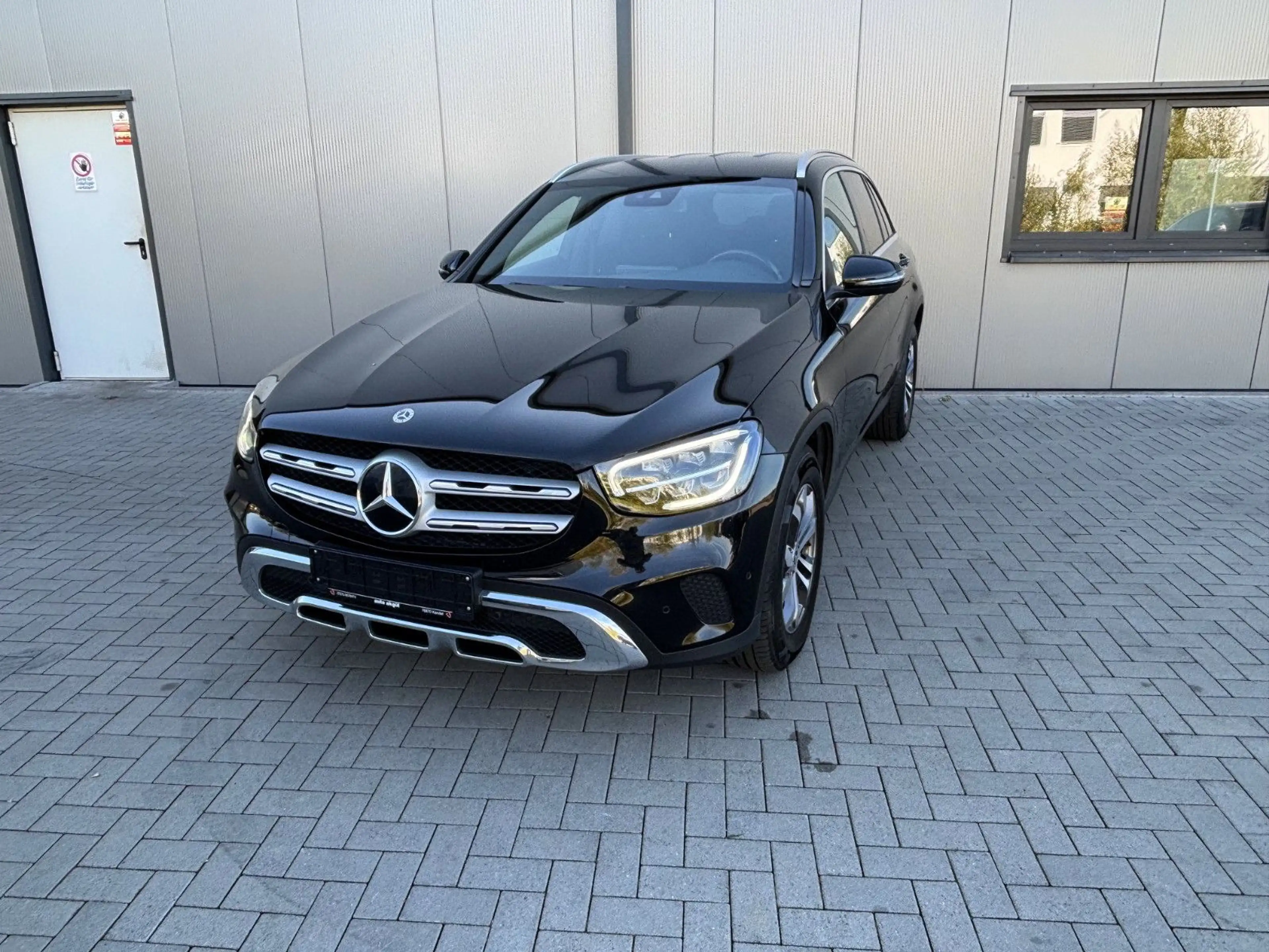 Mercedes-Benz GLC 200 d 4Matic Facelift — photo 3