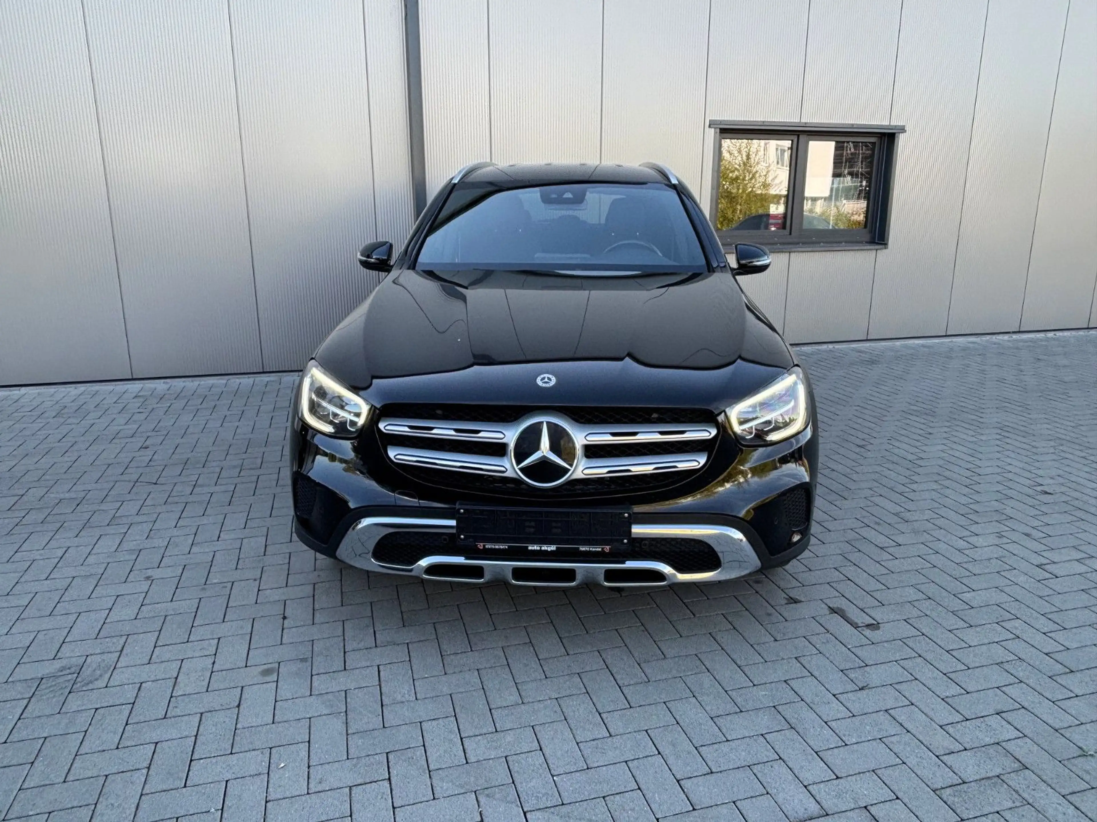 Mercedes-Benz GLC 200 d 4Matic Facelift — photo 2