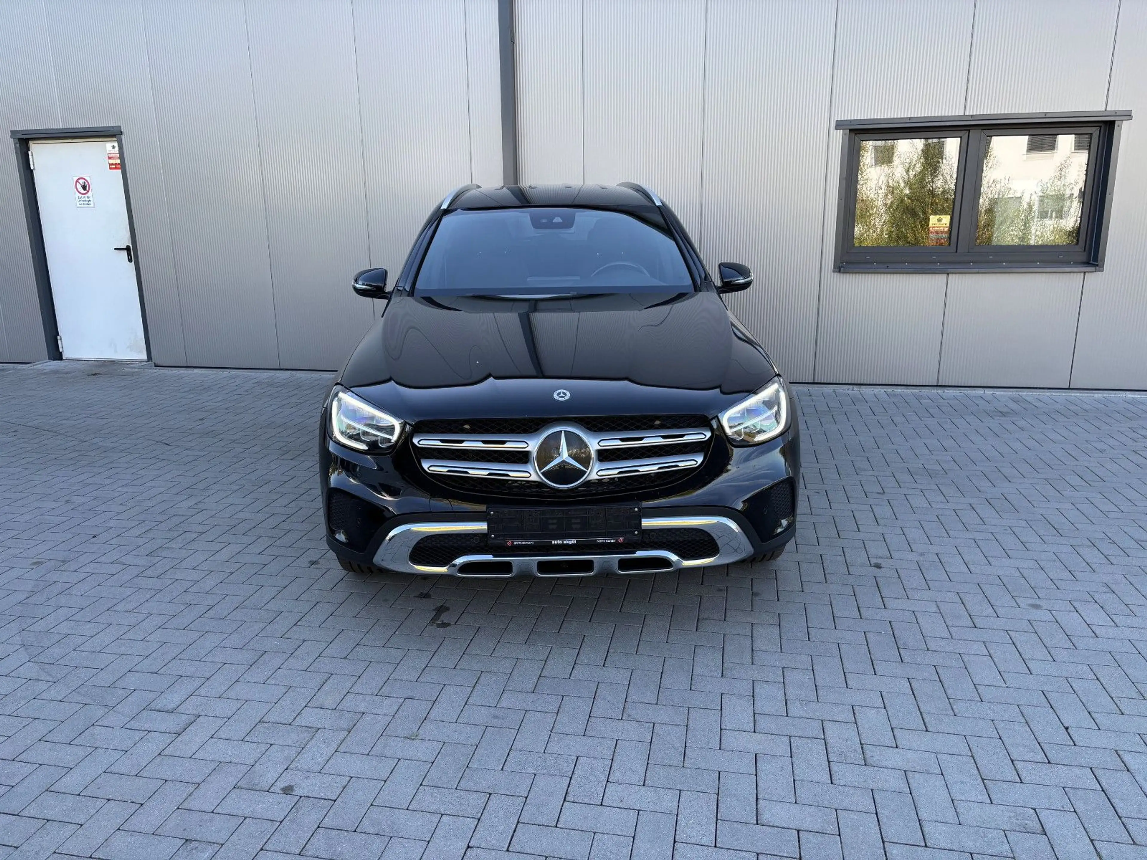 Mercedes-Benz GLC 200 d 4Matic Facelift — photo 4