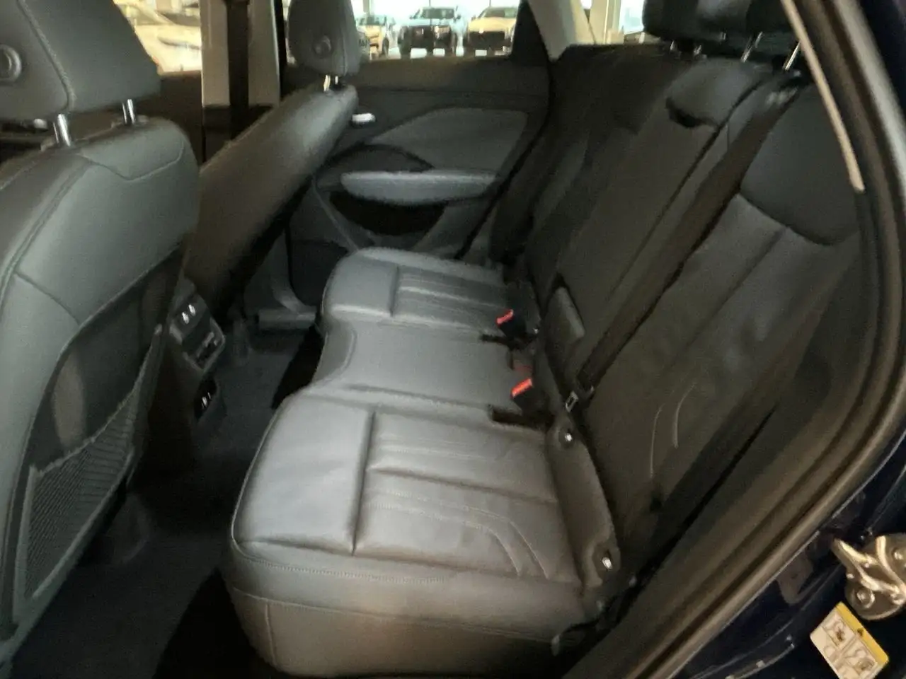 Audi Q3 снимка Audi Q3
