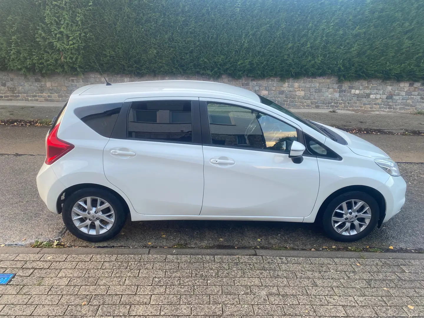 Nissan Note Note 1.2i Connect Edition Wit - 1