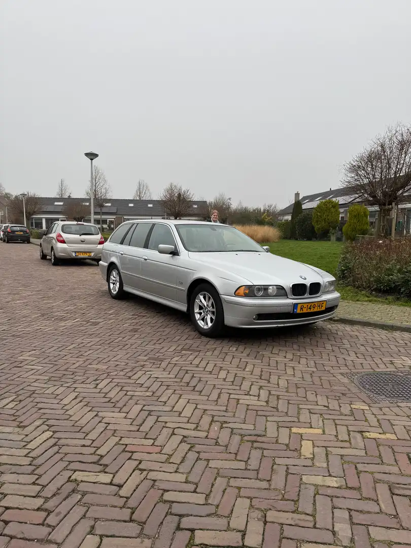 BMW 525 525i touring Lifestyle Edition Zilver - 1
