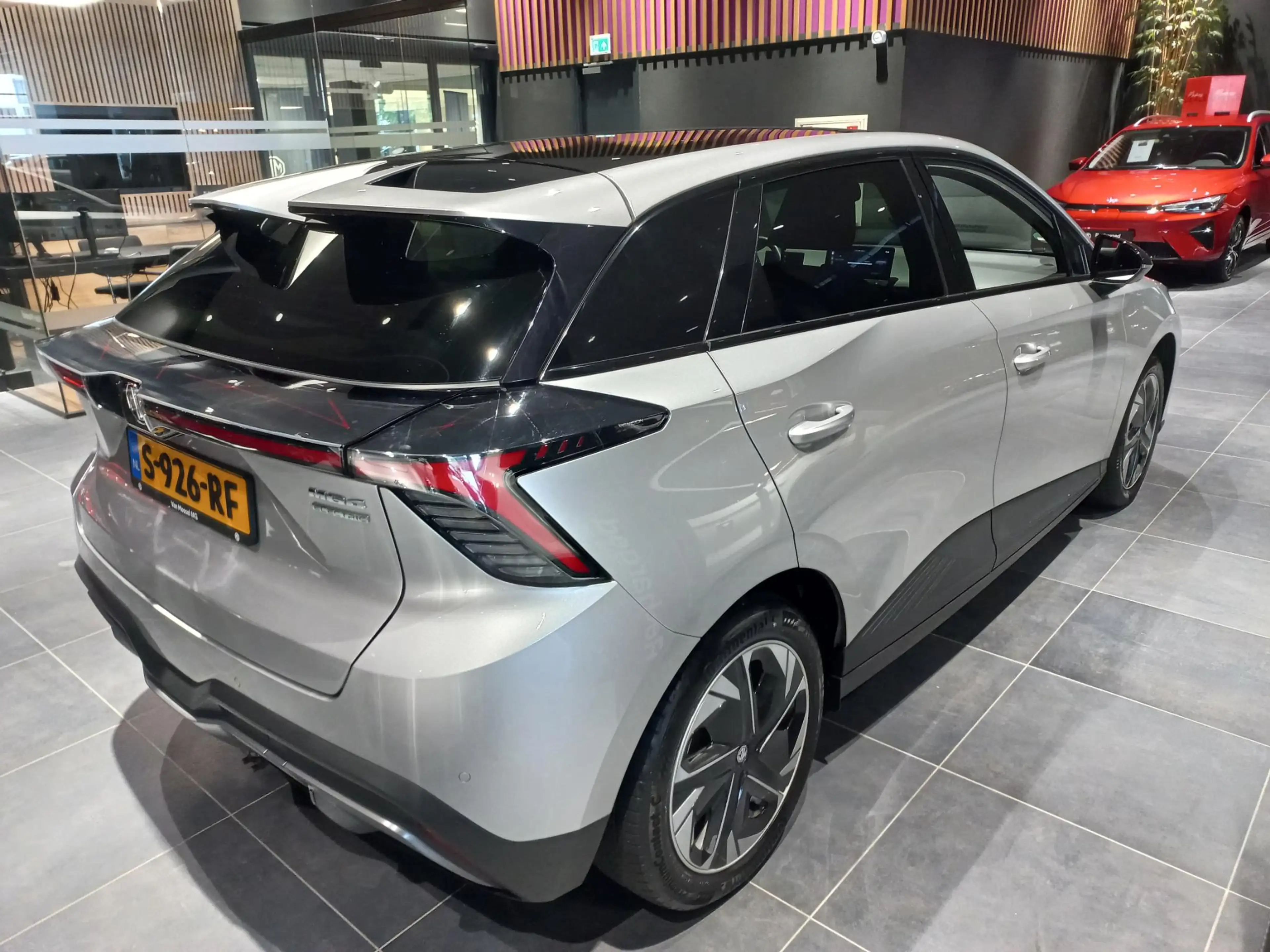 MG MG4 Luxury 64 kWh | 360 camera | Stoel + Stuurverwarmi — photo 6