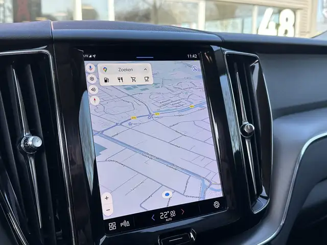 Volvo XC60 view 10