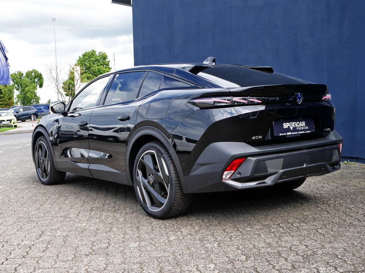 Peugeot 408