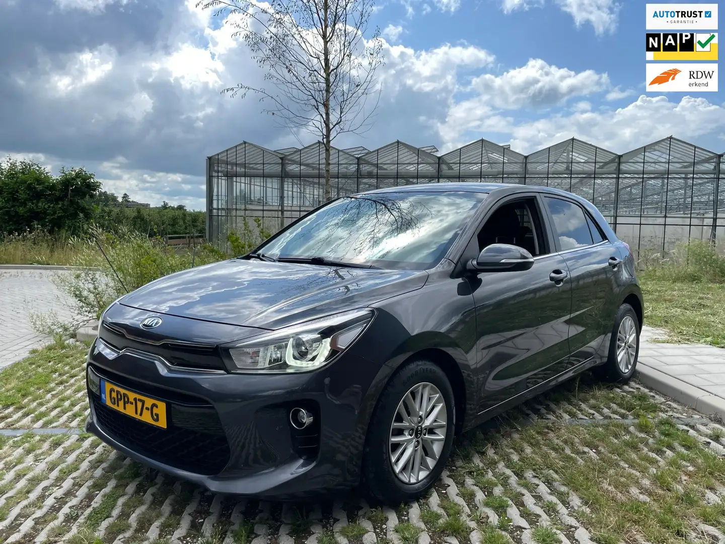 Kia Rio 1.4 DynamicLine AUTOMAAT Grijs - 1
