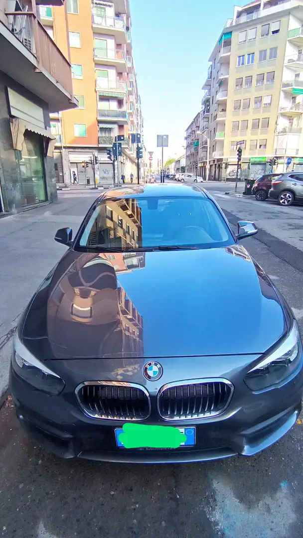 BMW 118 Serie 1 F/20-21 2015 118d 5p Advantage auto Grigio - 1