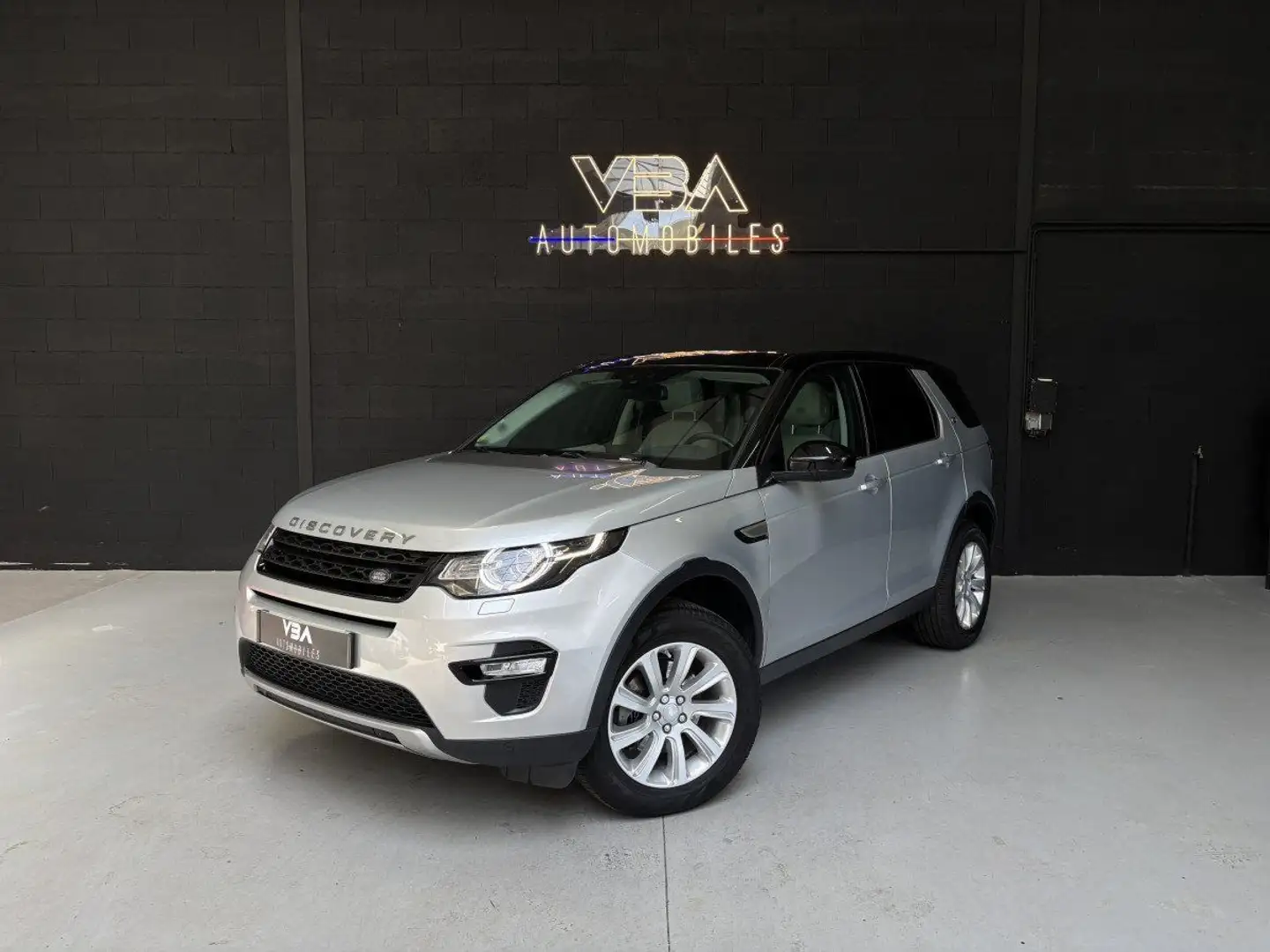 Land Rover Discovery Sport 2.0 TD4 180PS AUTO 4WD HSE Mark I Grijs - 1