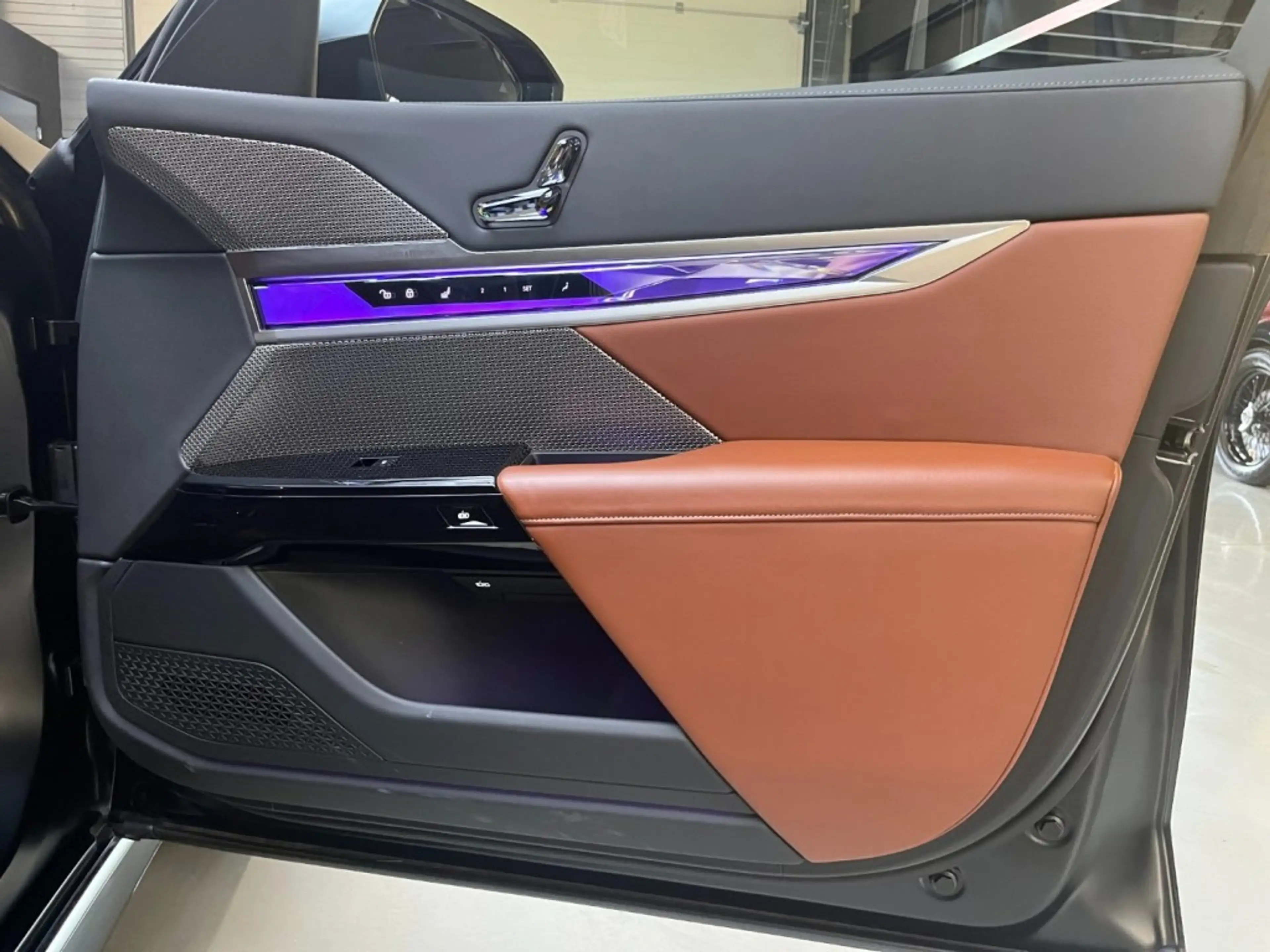 BMW i7 x-drive 60 (VAT car) (2023) — photo 17